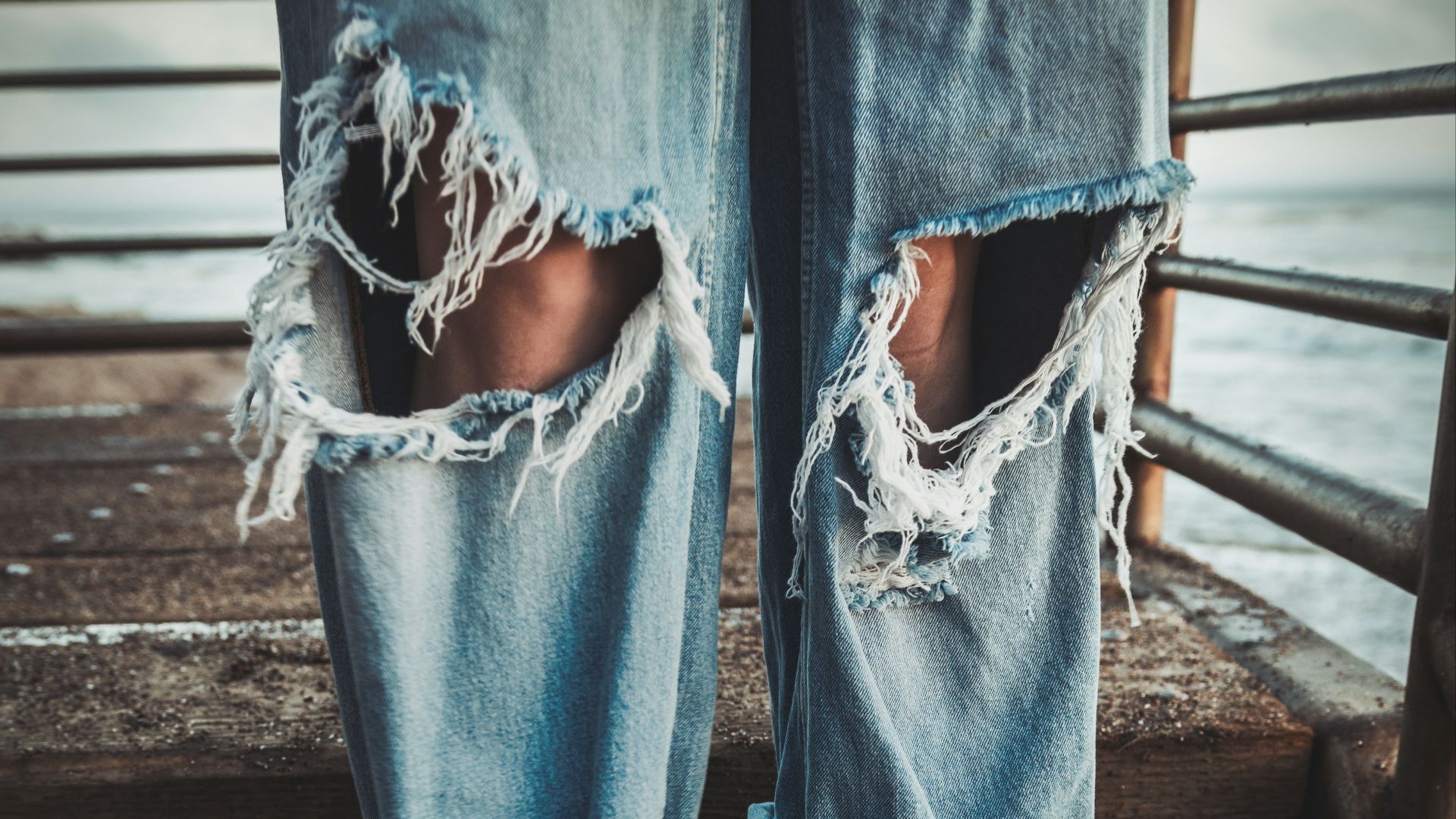 2. Des jeans trop usés