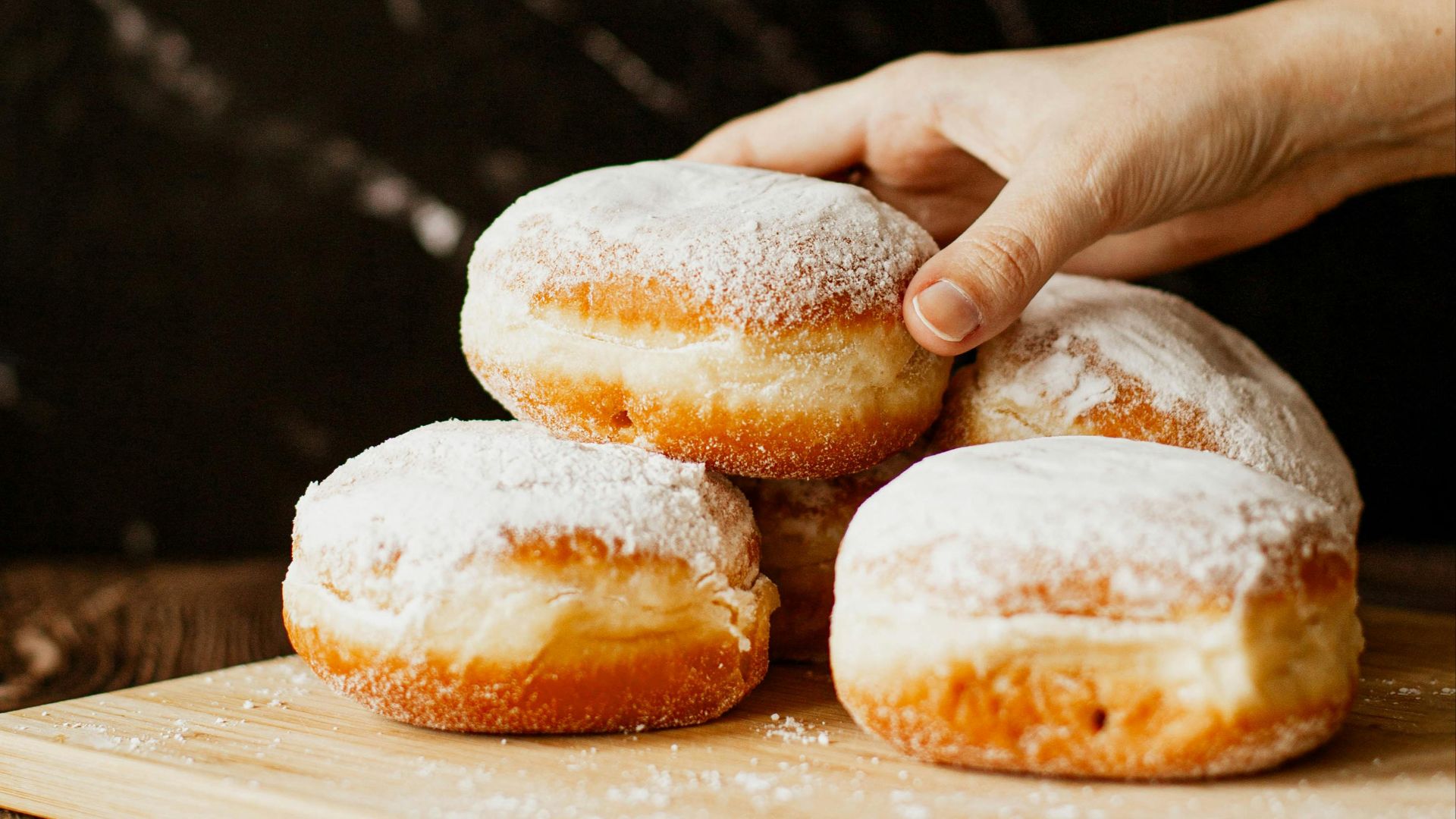 8. Beignet saupoudré de sucre