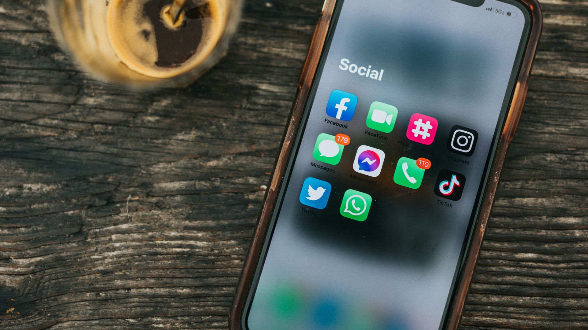 5. Les réseaux sociaux modifient les attentes en matière de relations