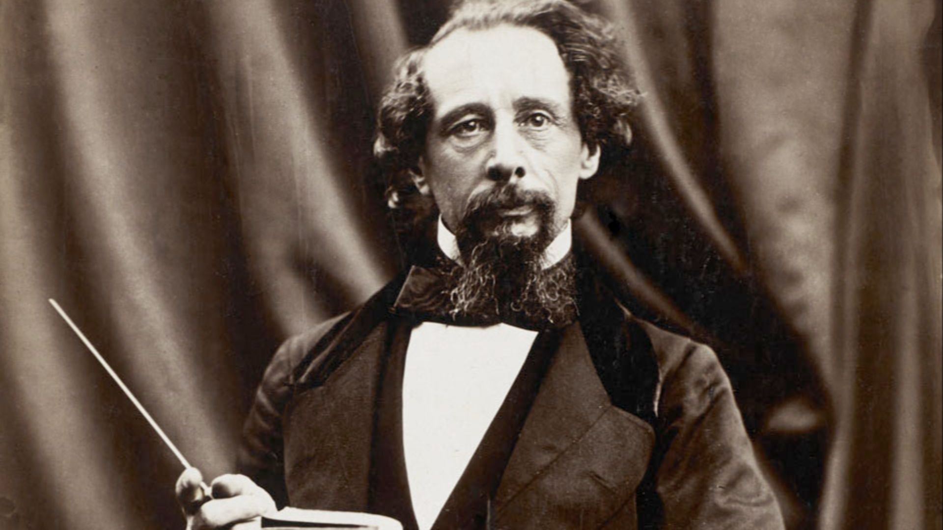 19. Charles Dickens