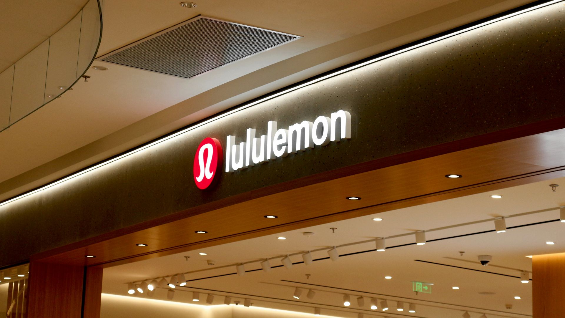 19. Lululemon