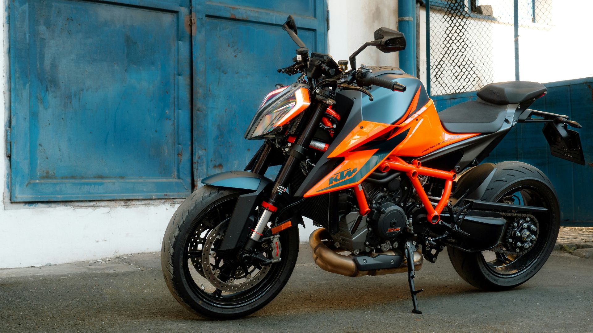 18. KTM 1390 Super Duke R EVO