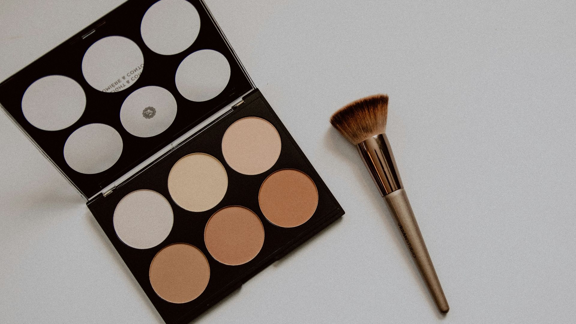 3. Contouring très foncé