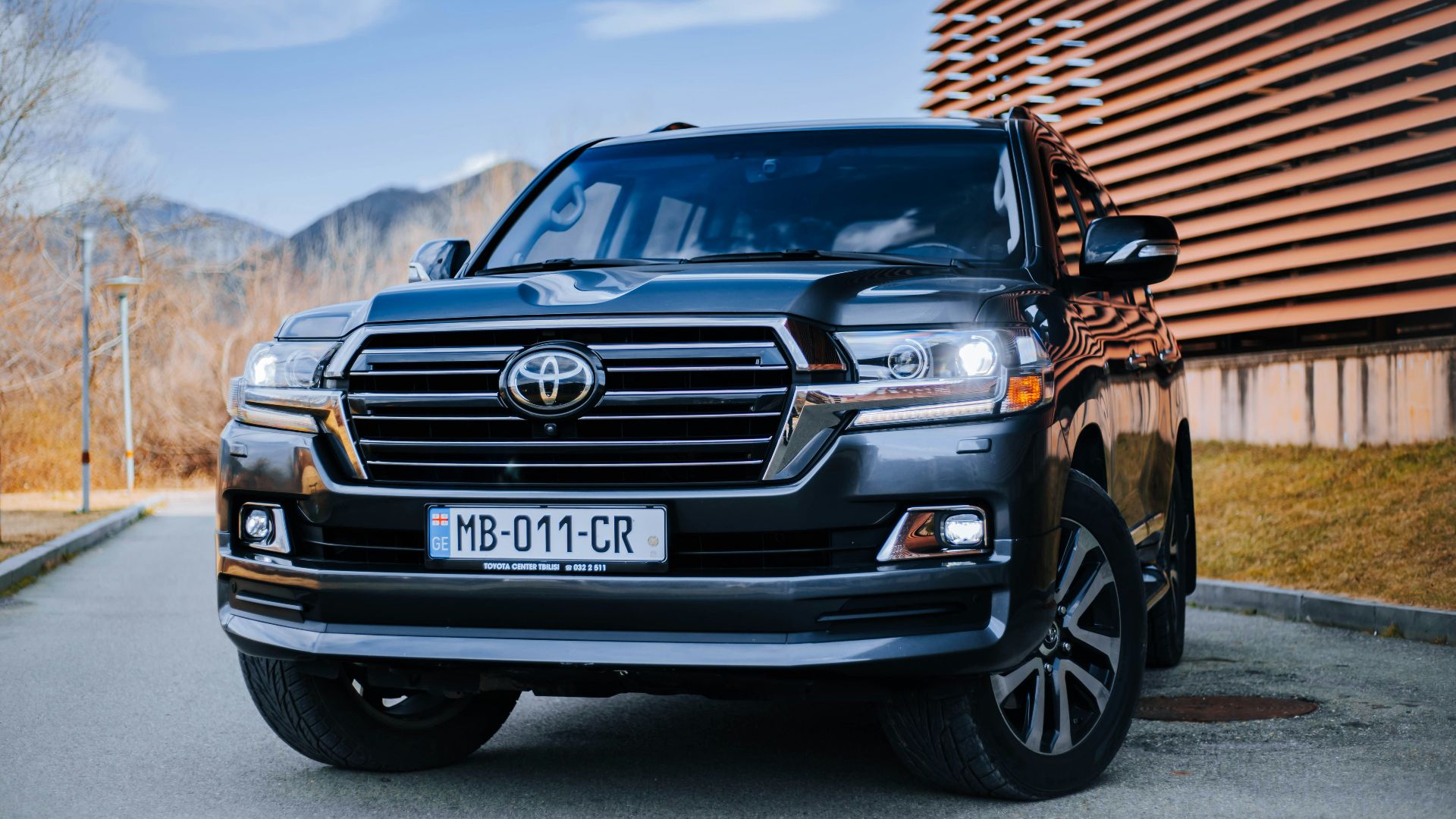 4. Toyota Land Cruiser