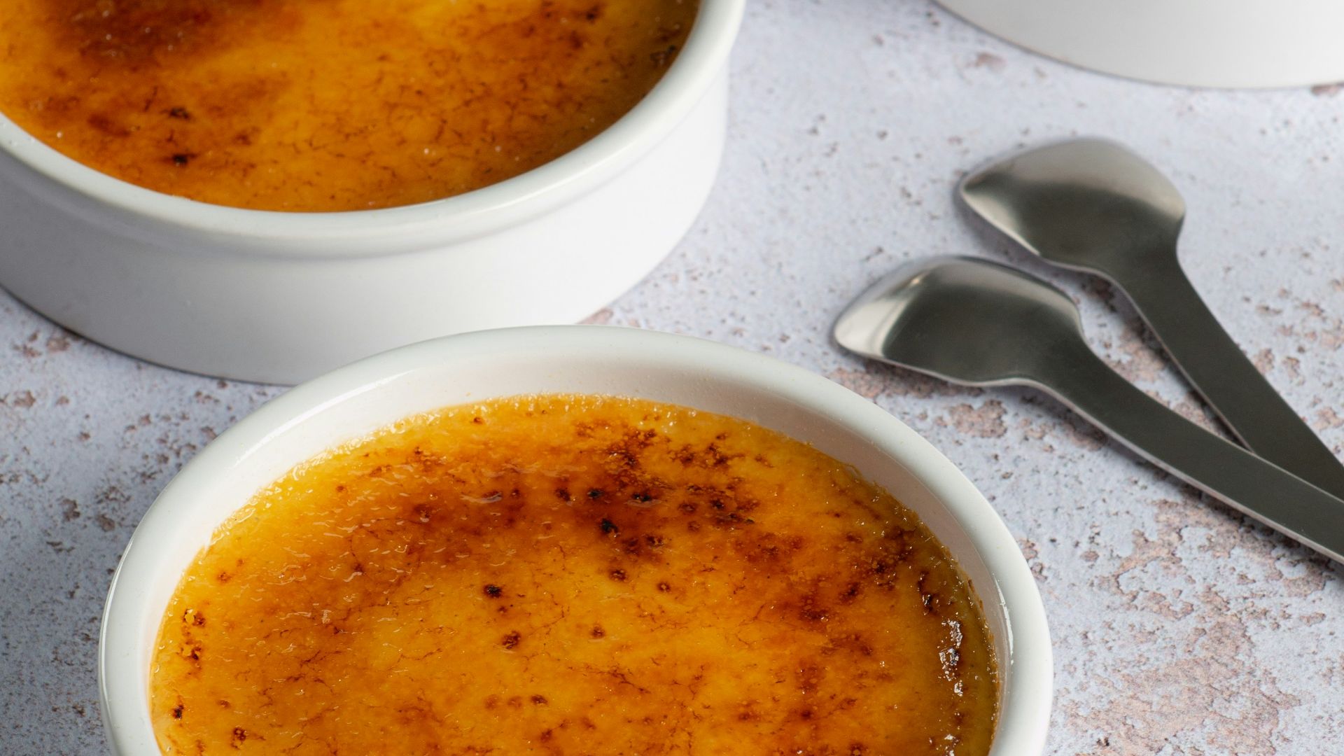16. Crème brûlée