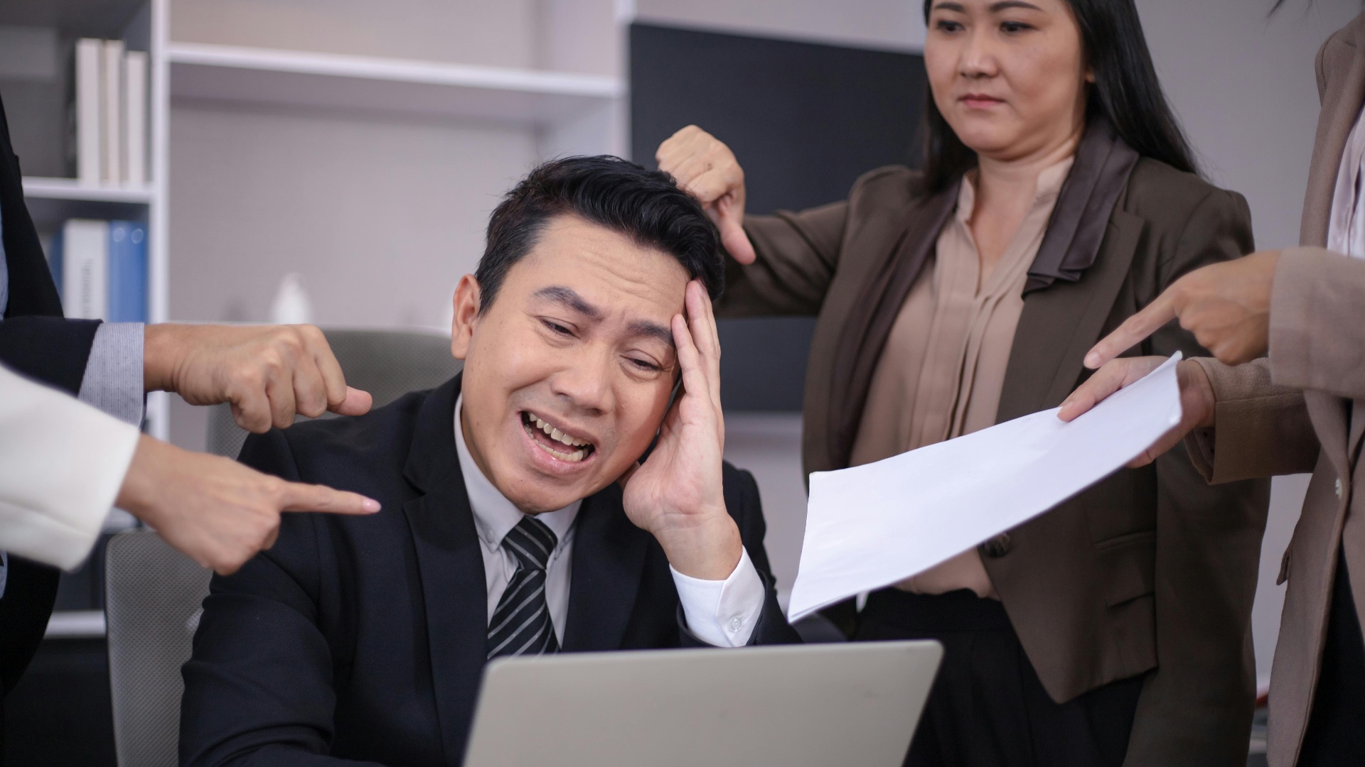 9. Incapacité à travailler en équipe