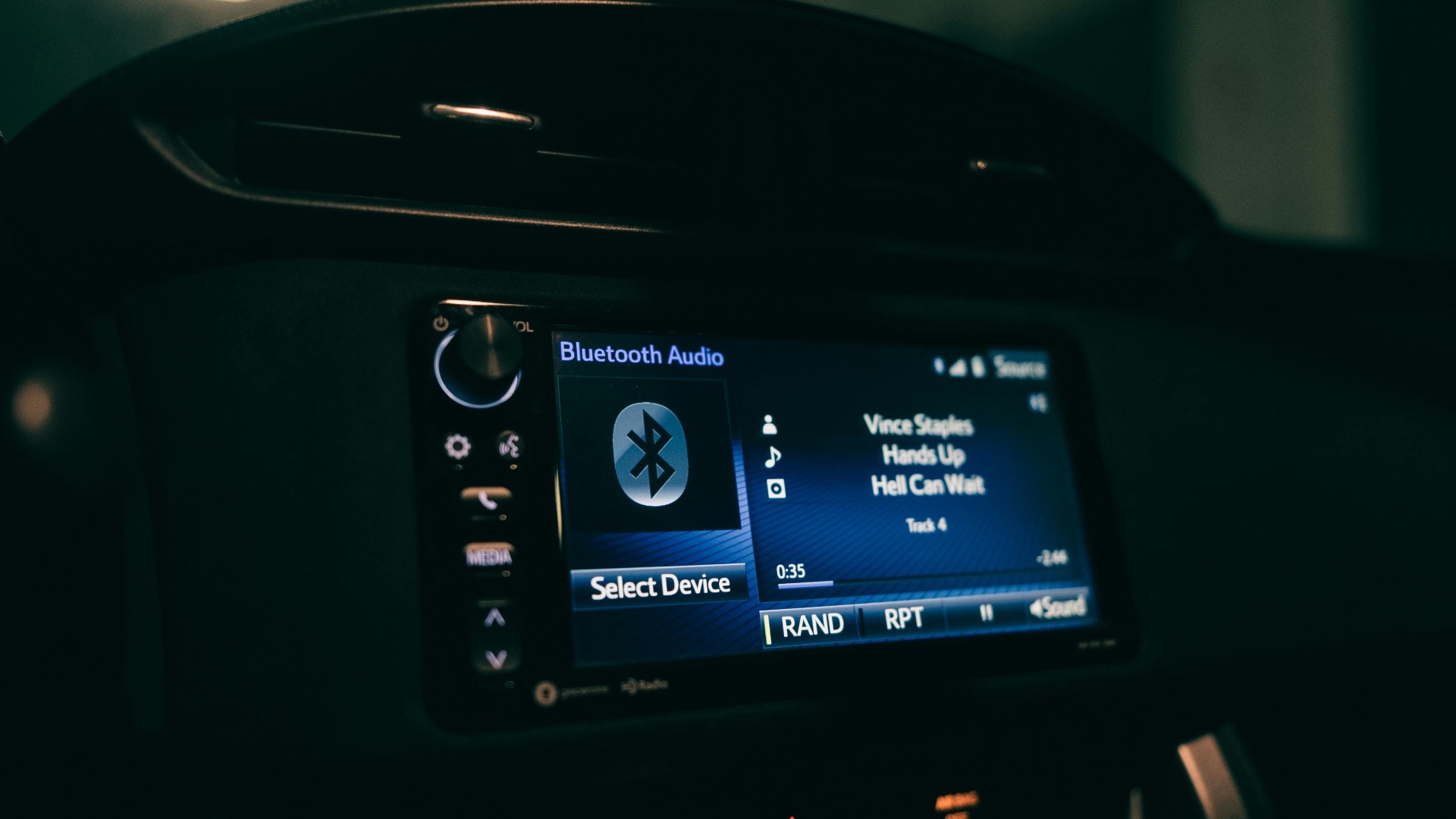 14. Le système Bluetooth ou audio de votre voiture