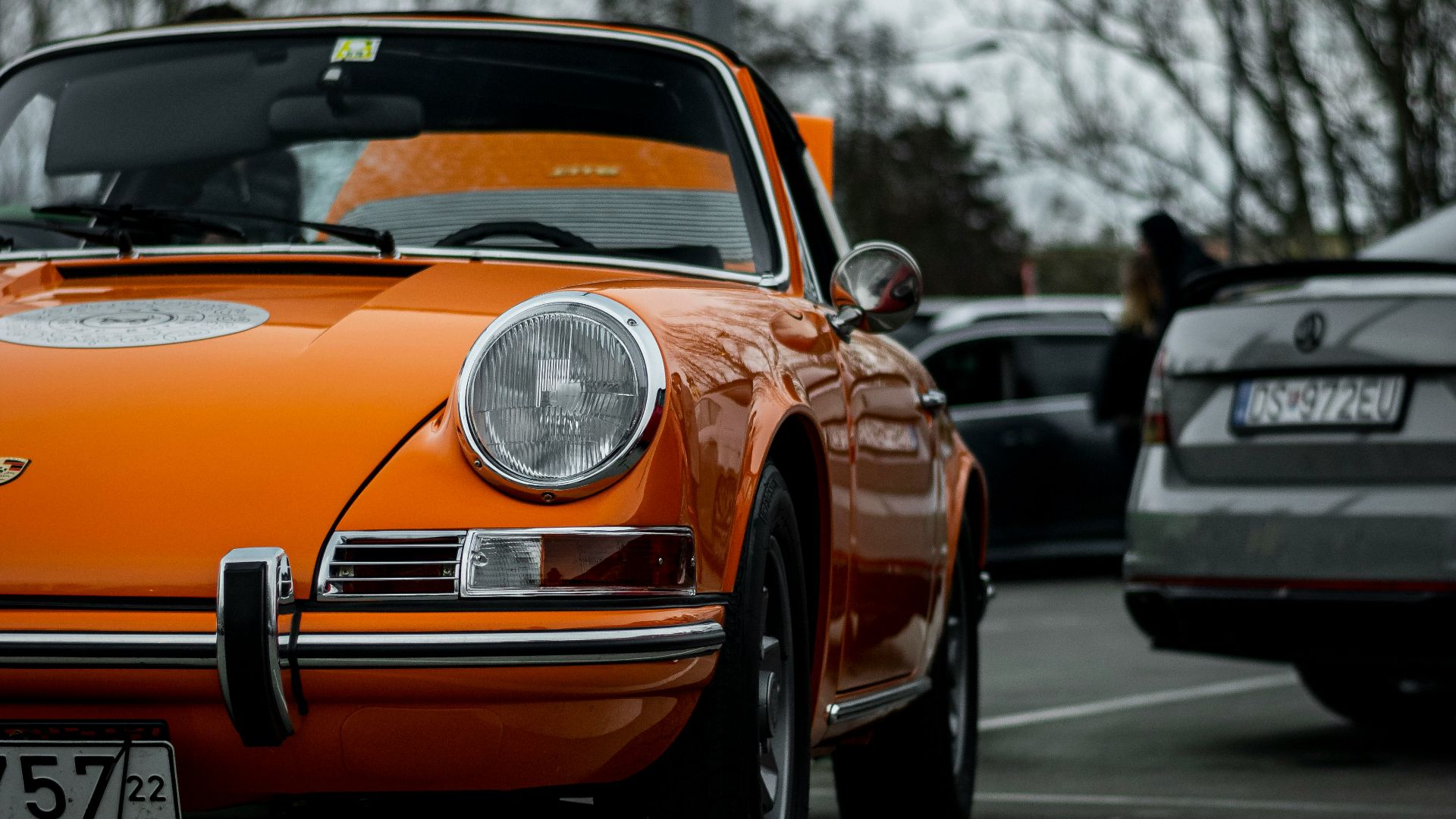 9. Orange vif — Porsche