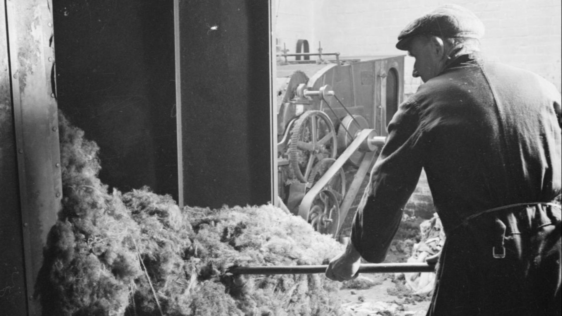 16. Ouvrier du secteur textile spécialisé dans l'amiante