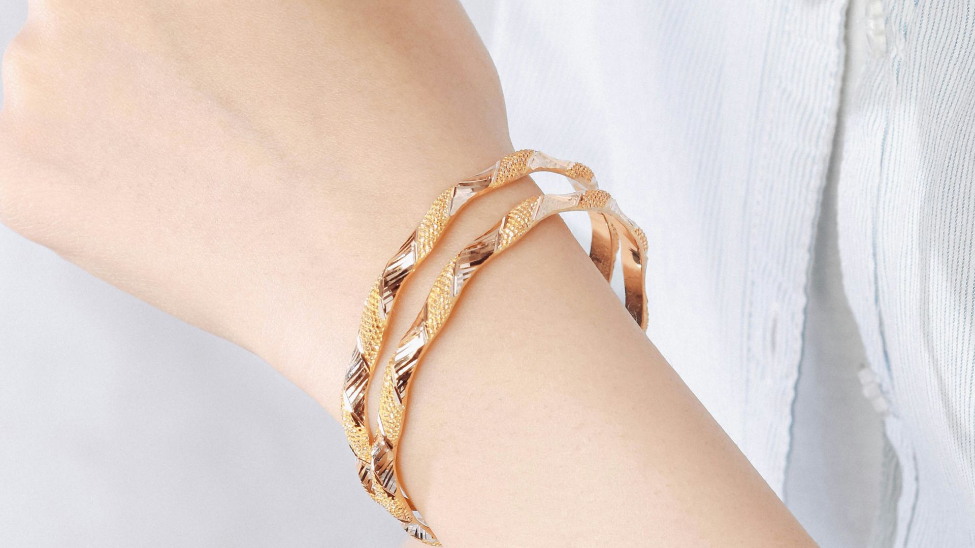 8. Les bijoux qu'il faut un outil pour mettre