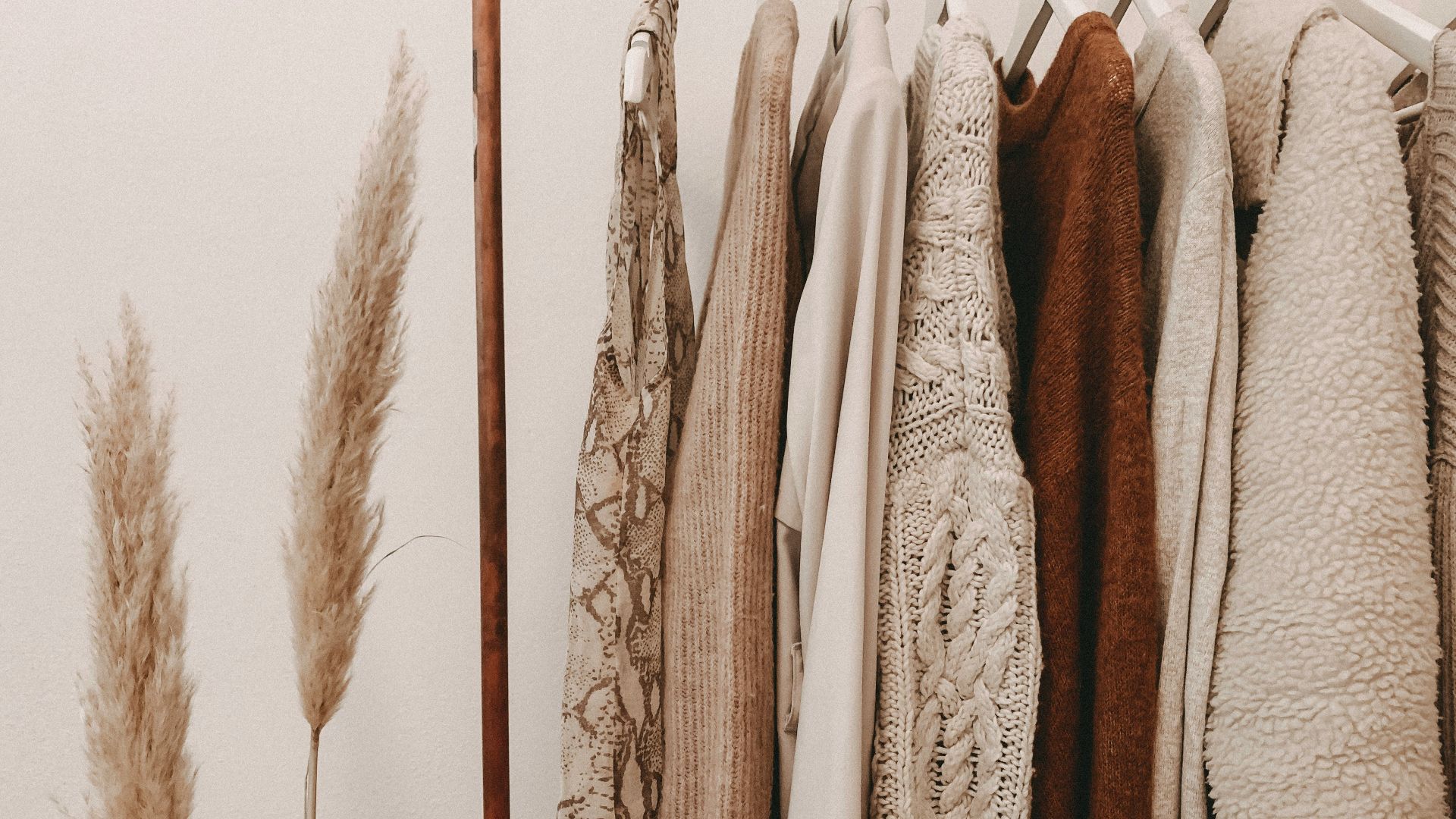 3. Posséder plusieurs tenues presque identiques