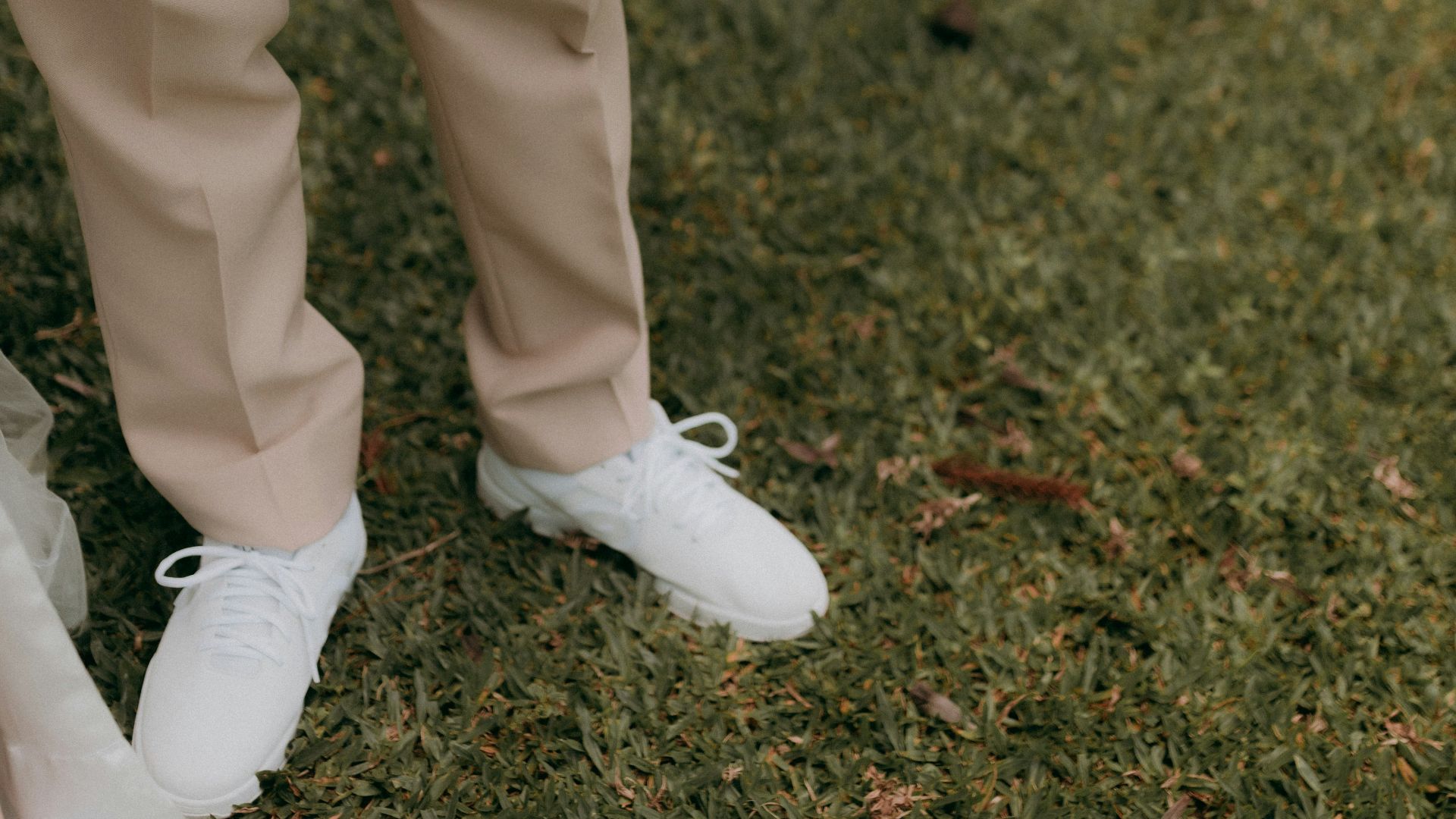 7. Des baskets qui ne respectent pas le code vestimentaire