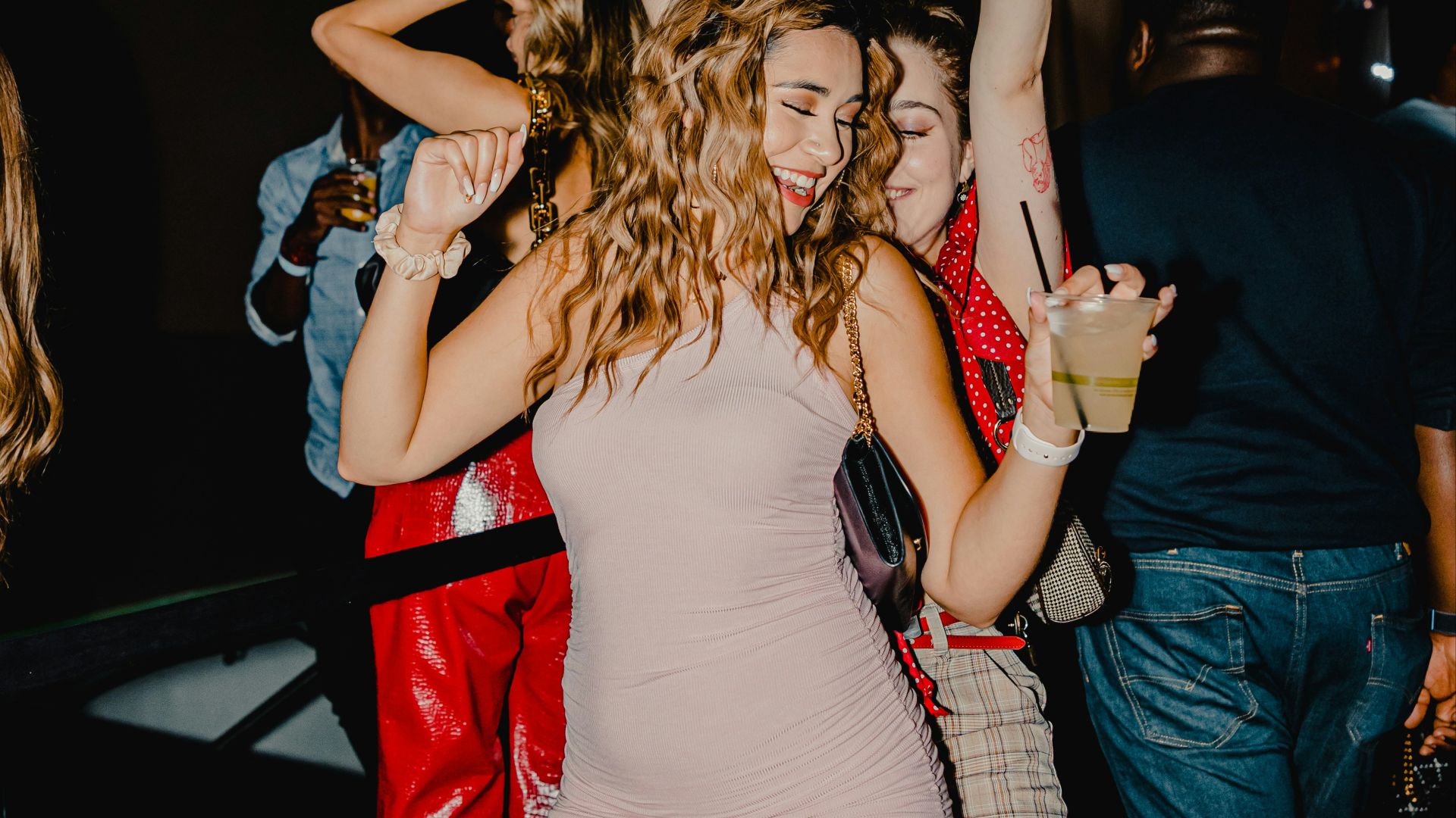 2. Tenue de soirée