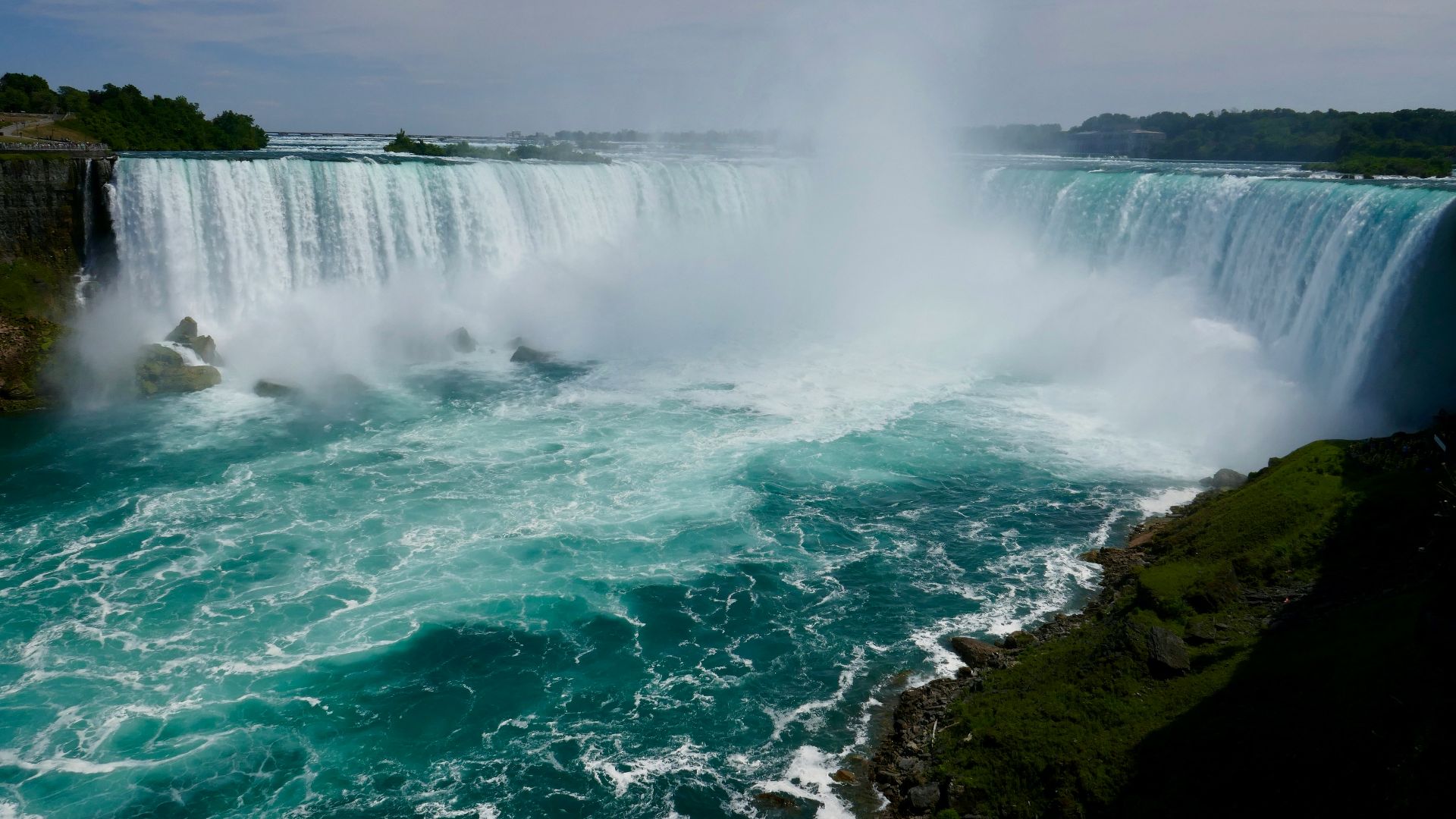 11. Les chutes du Niagara se sont tues pendant une journée