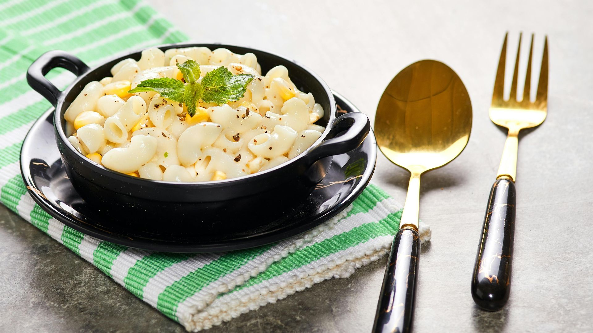1. Macaronis au fromage