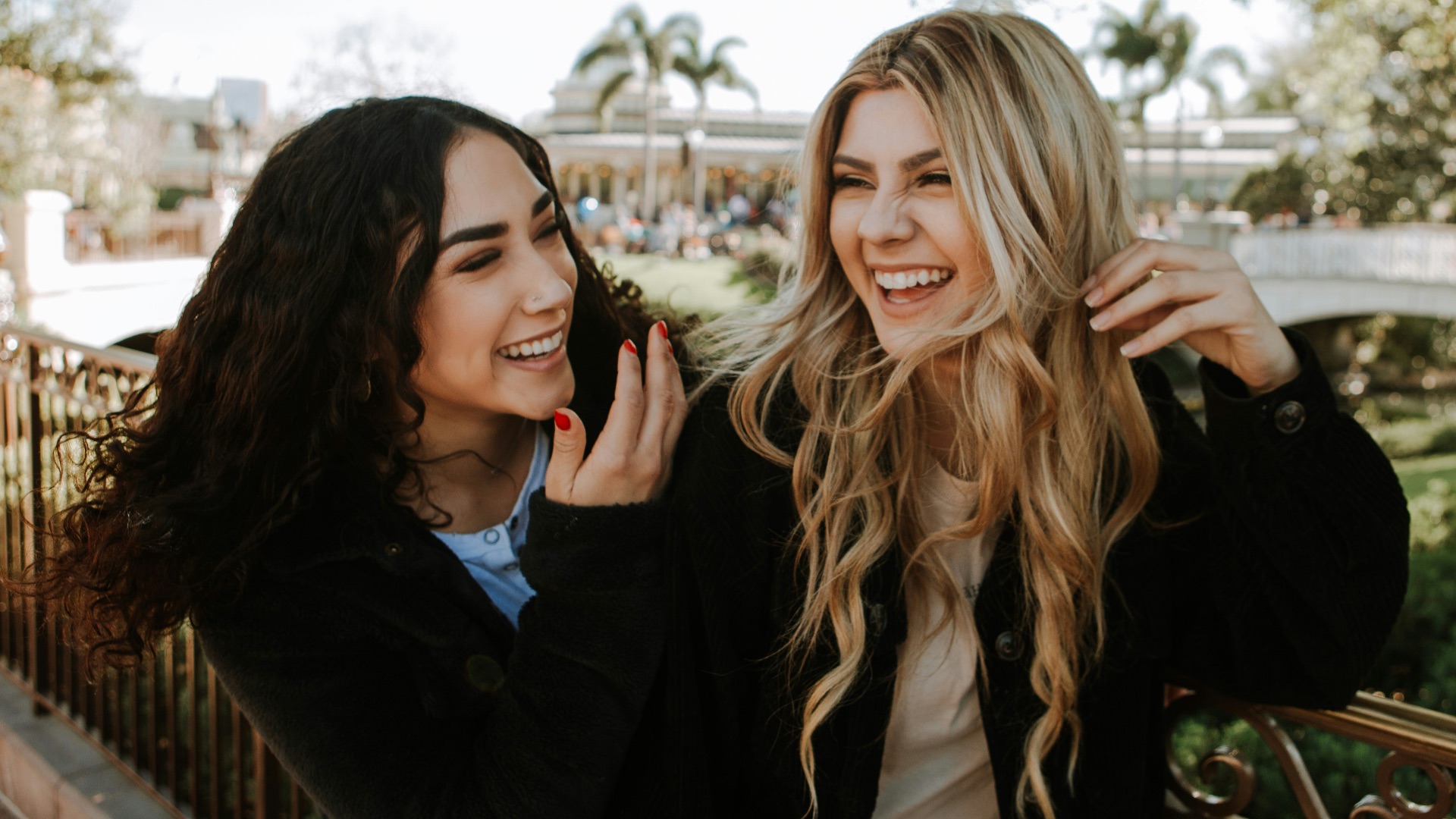 4. Les compliments ont toujours un sens caché