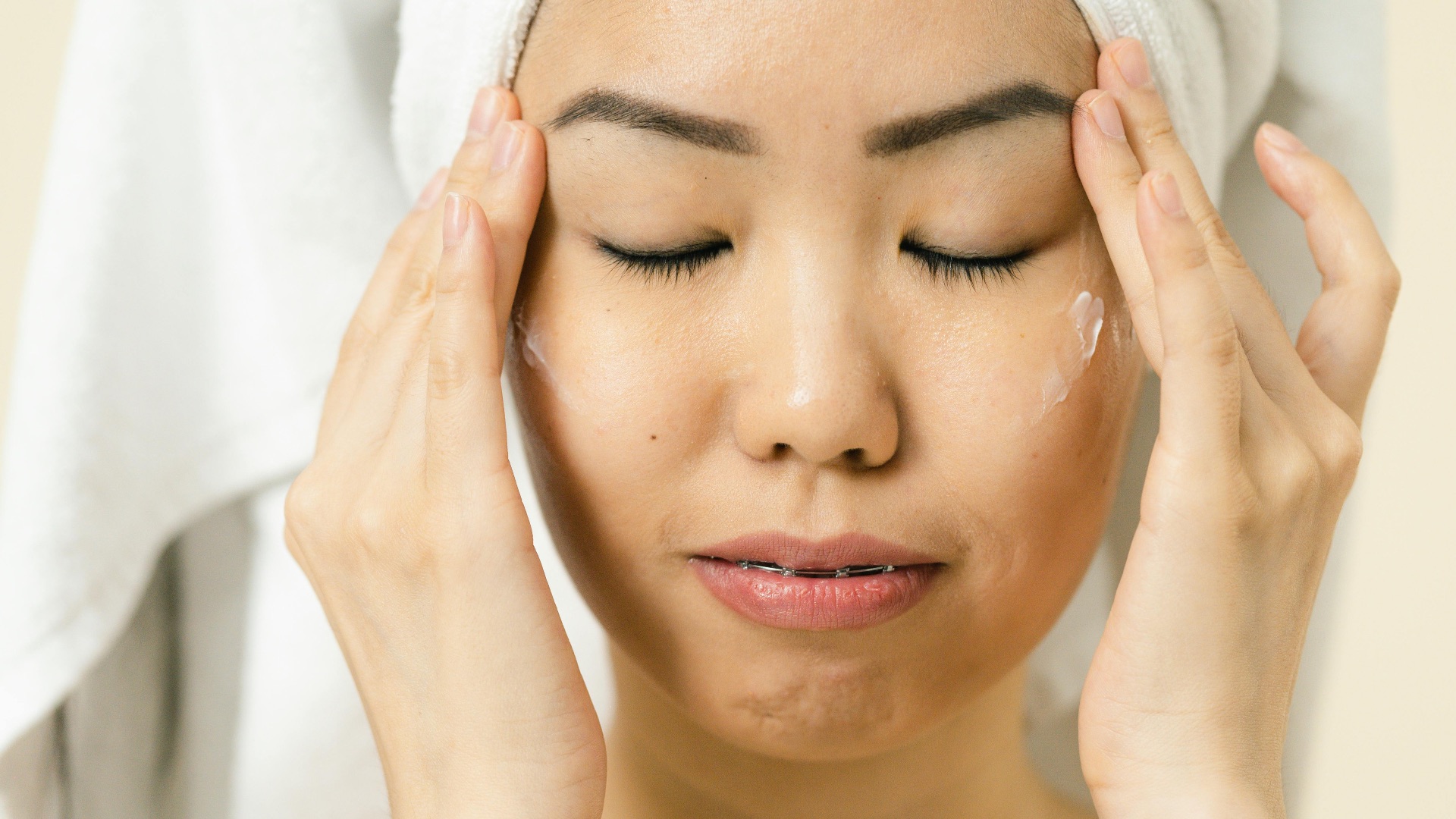 1. Mettez en place une routine de soins de la peau simple