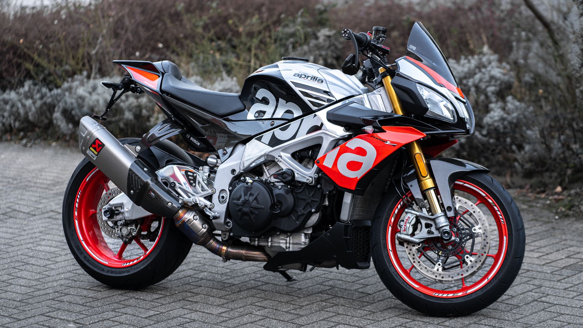 11. Aprilia Tuono V4 Factory