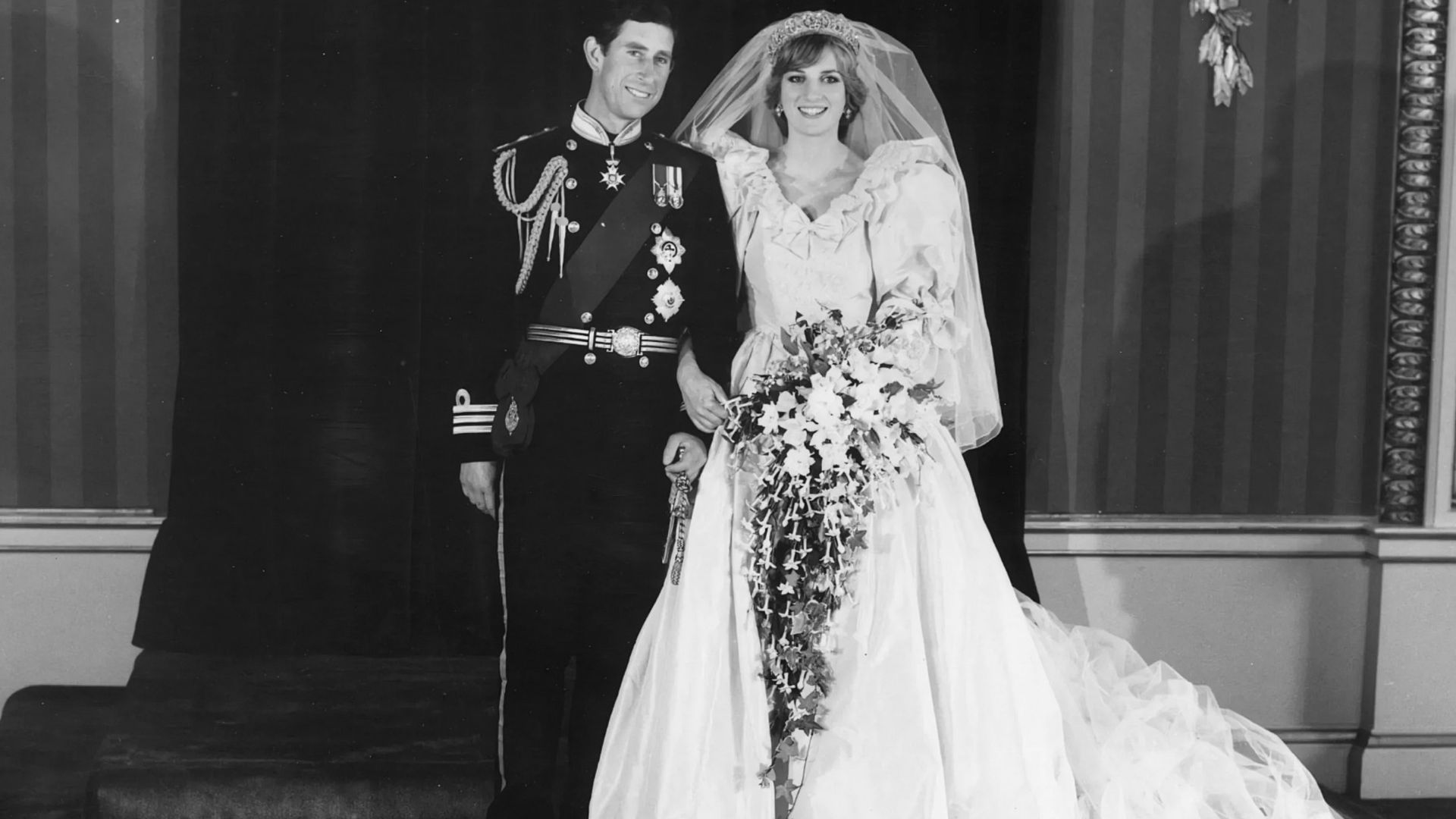 7. La robe volumineuse de la princesse Diana
