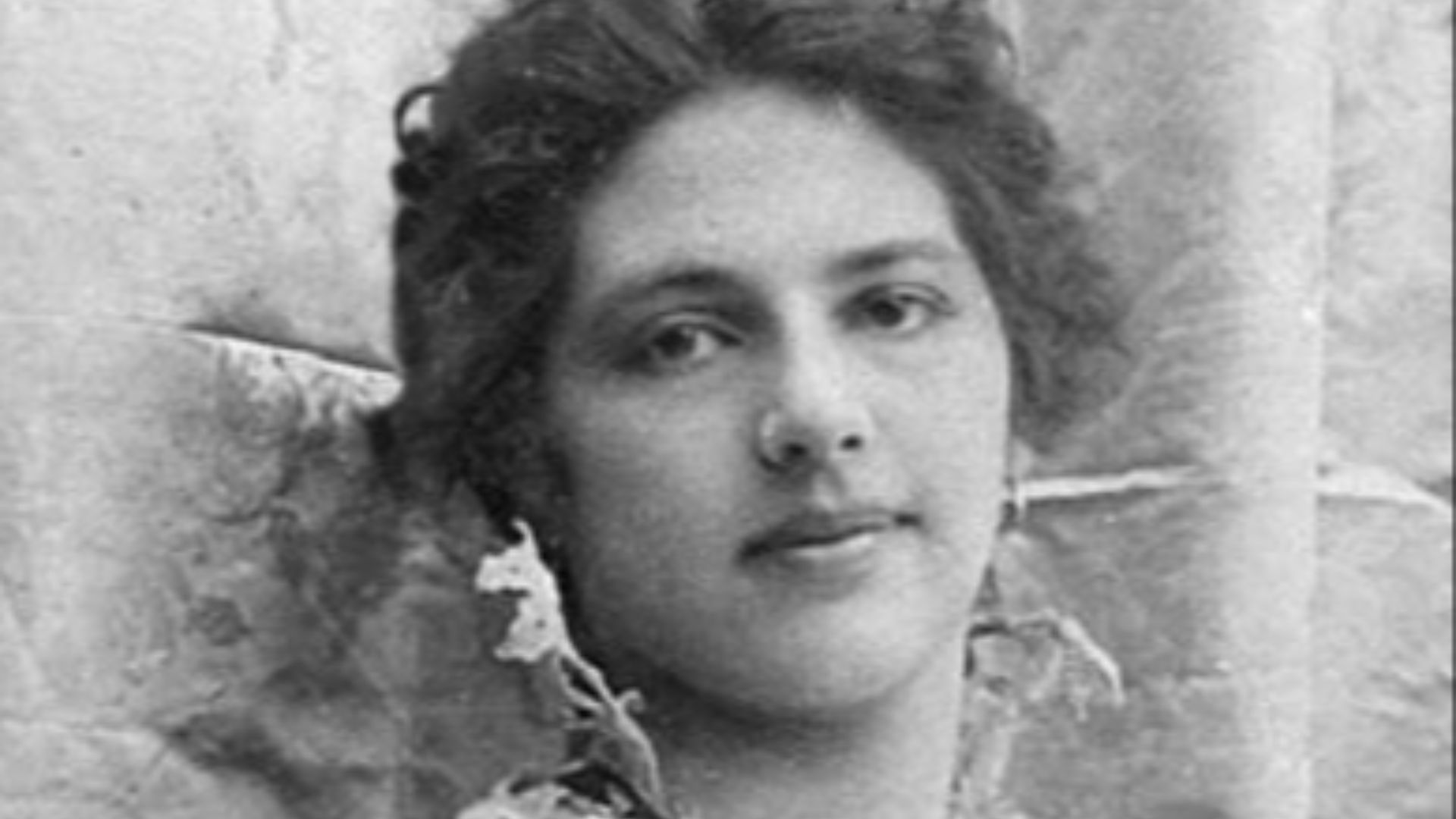 18. Mata Hari