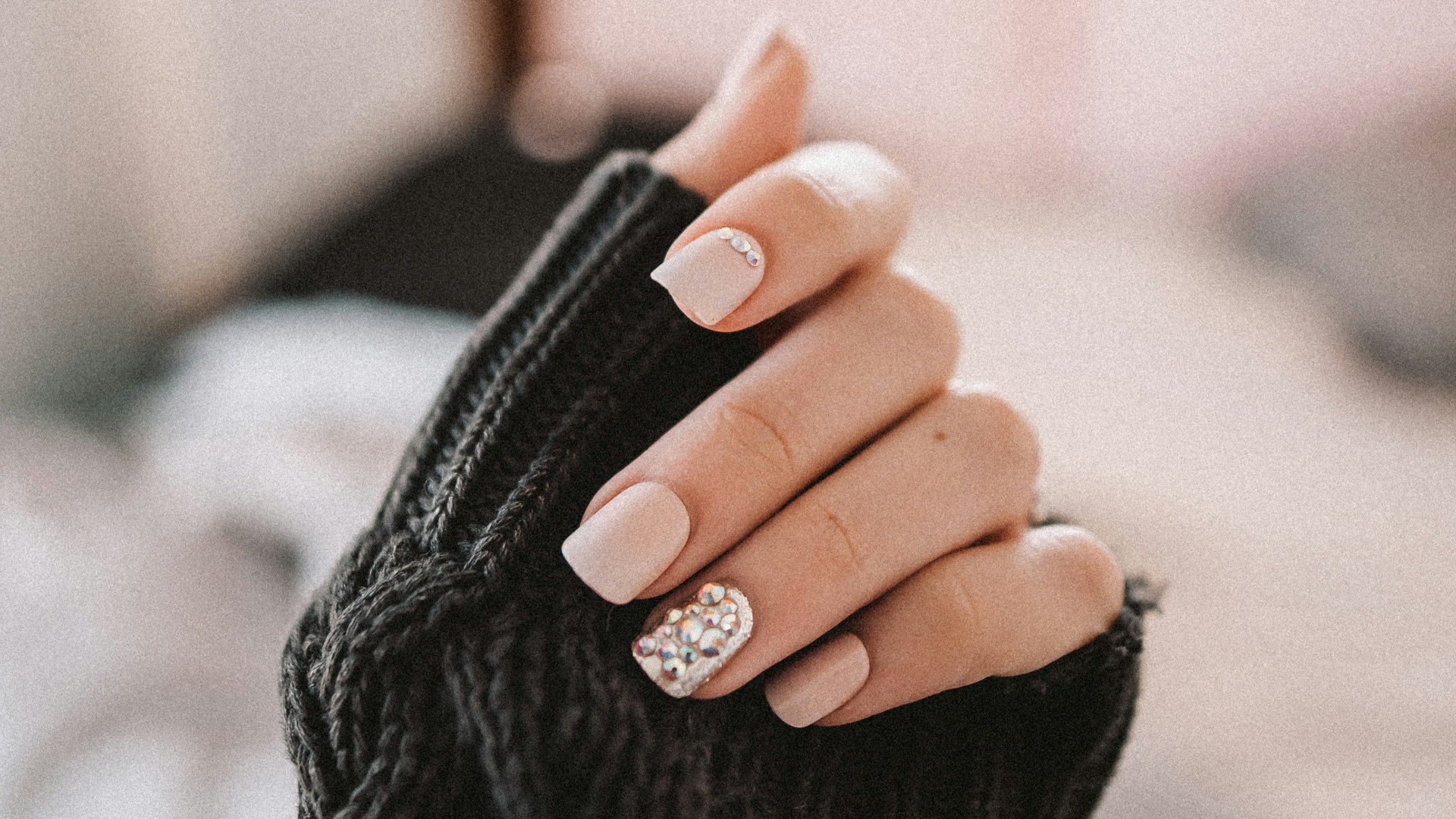 12. « Tes ongles sont toujours si beaux. »