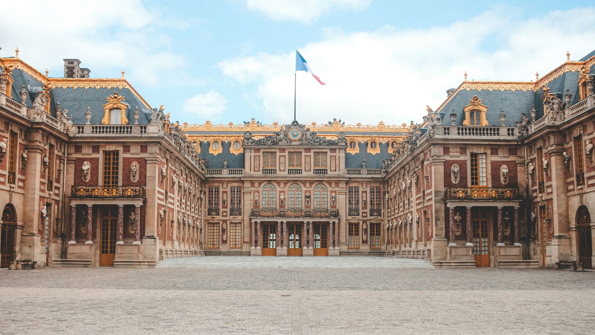 2. Le château de Versailles