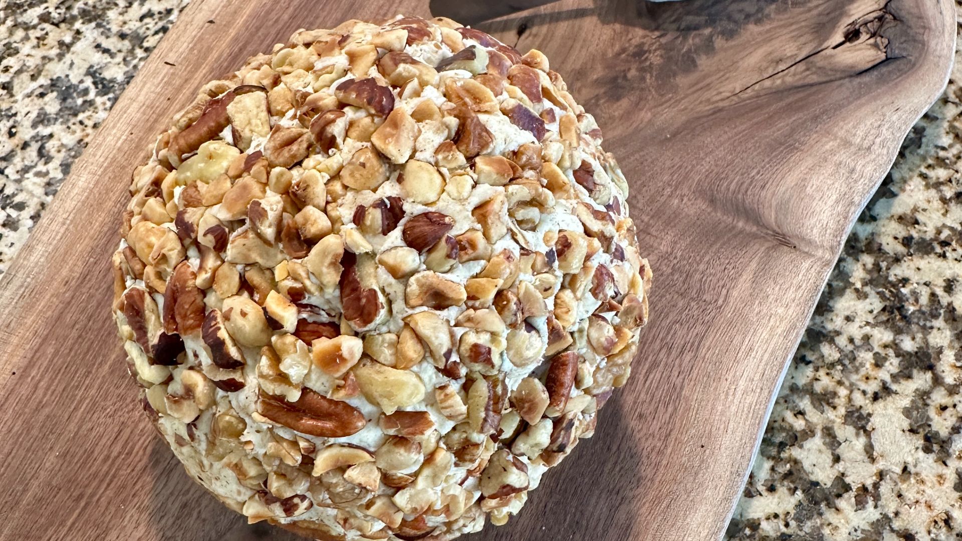 17. Boule de fromage à la pâte à tartiner au porto