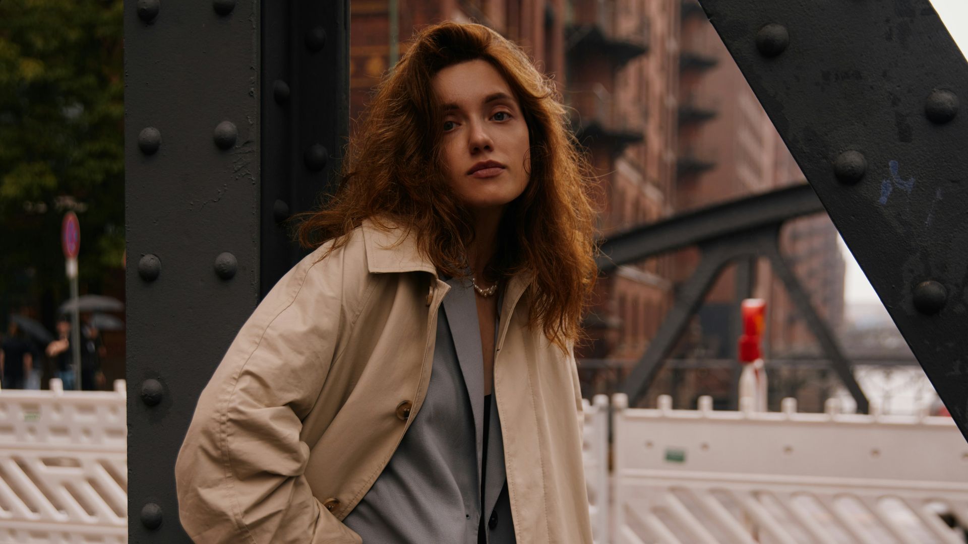 3. Trench-coats minimalistes
