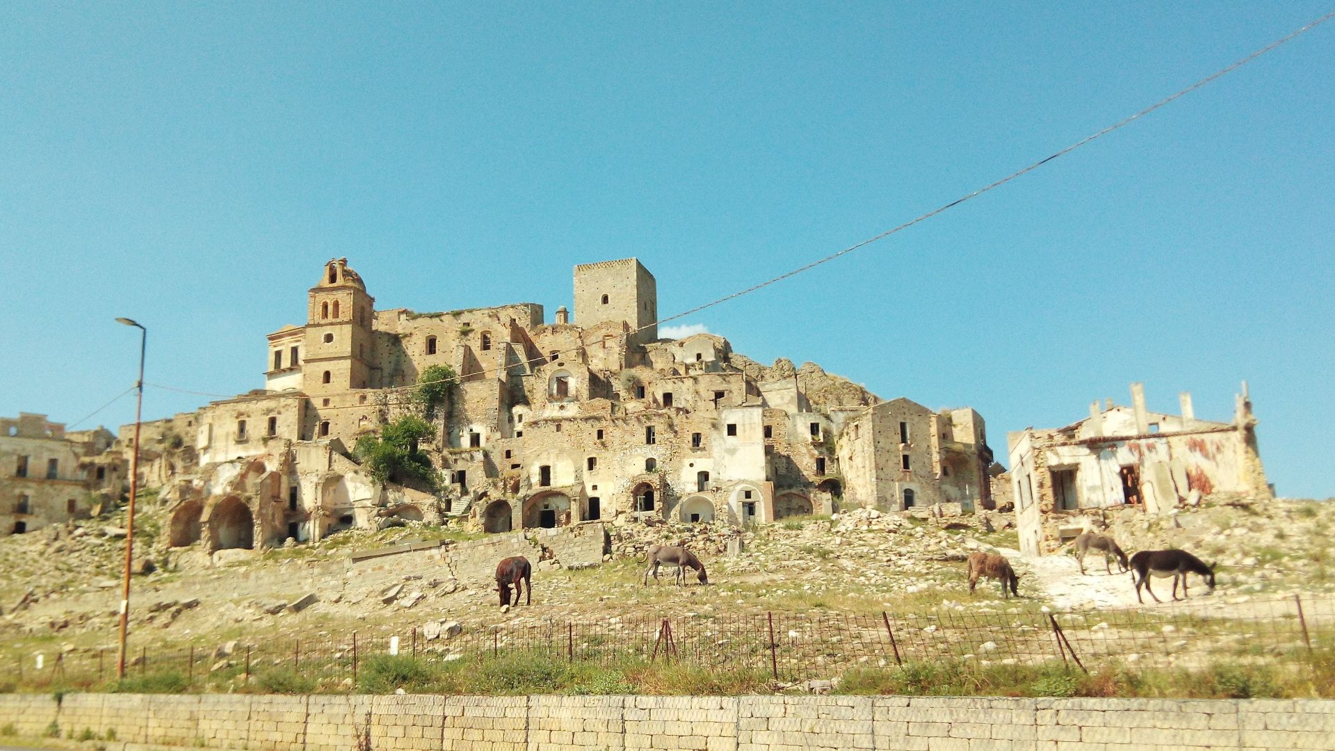 9. Craco, Italie