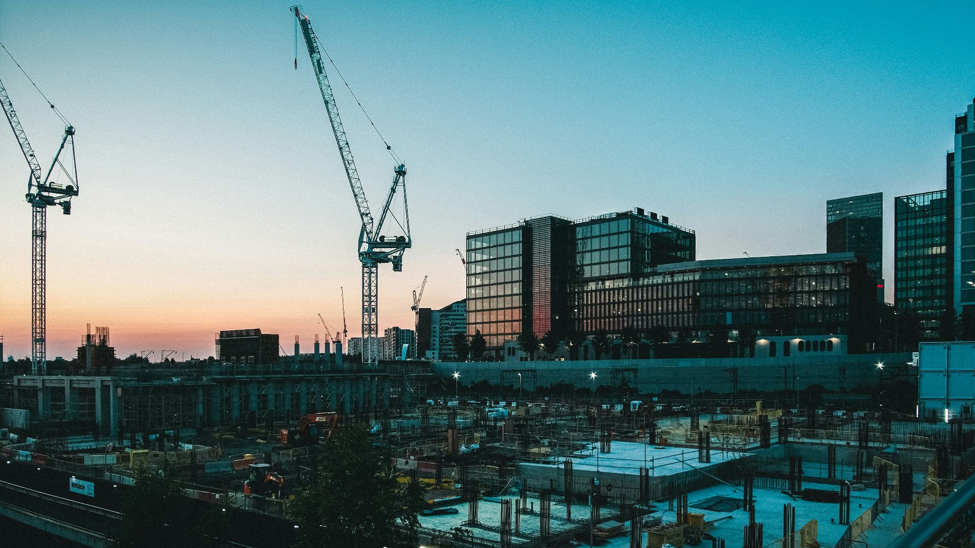 20. Une femme non identifiée retrouvée sur un chantier de construction en banlieue a été identifiée grâce aux techniques médico-légales modernes