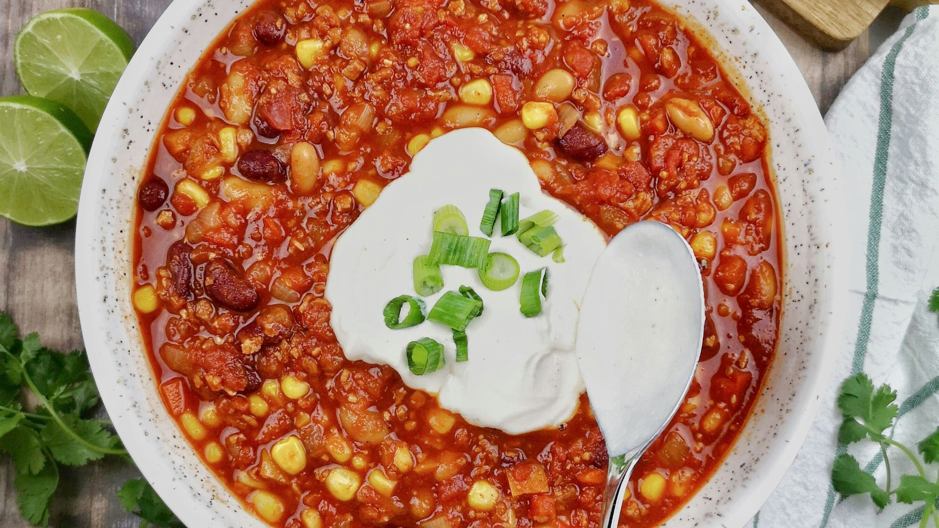 3. Une grande marmite de chili