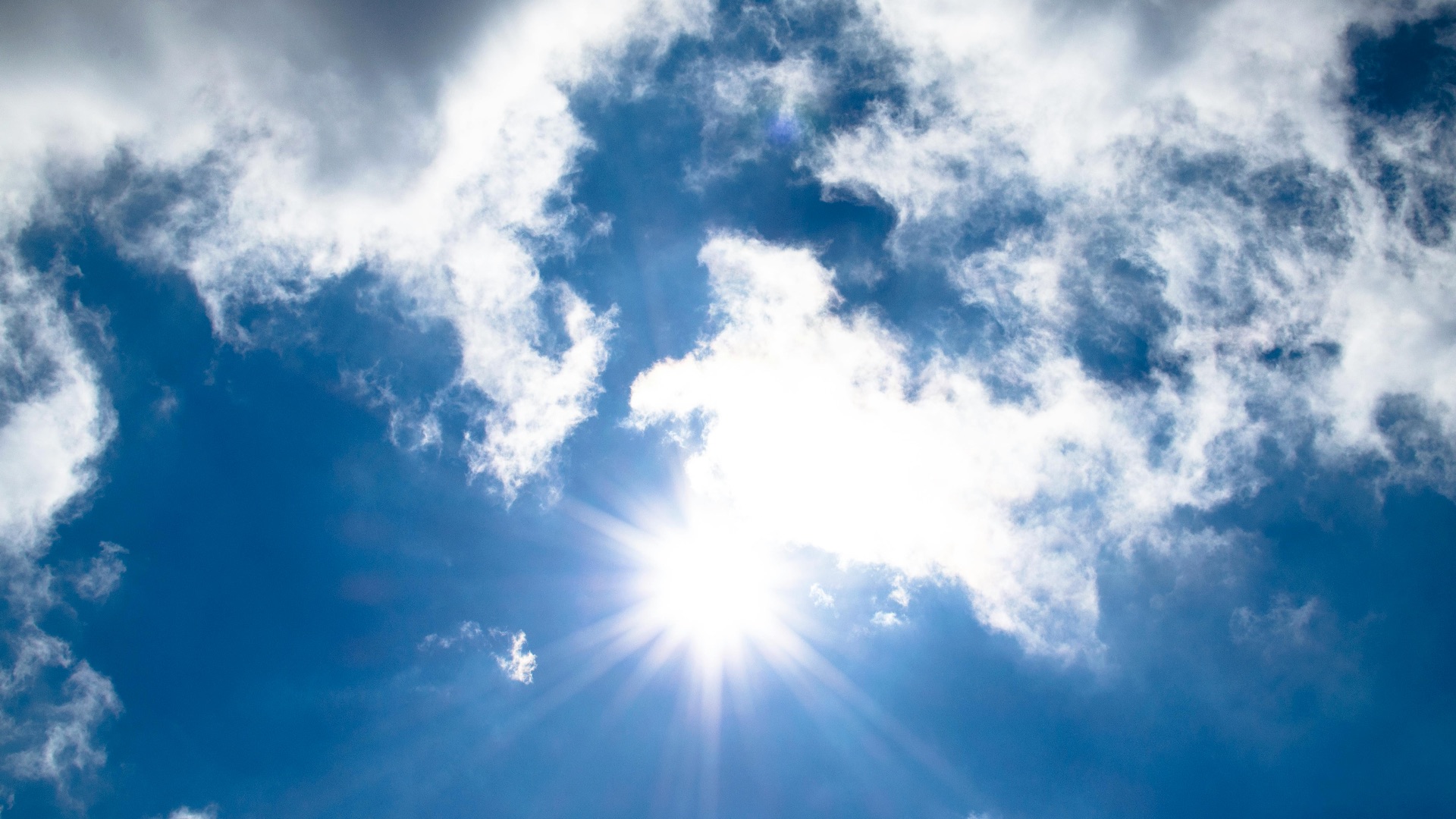 3. L'exposition au soleil abîme vos lèvres
