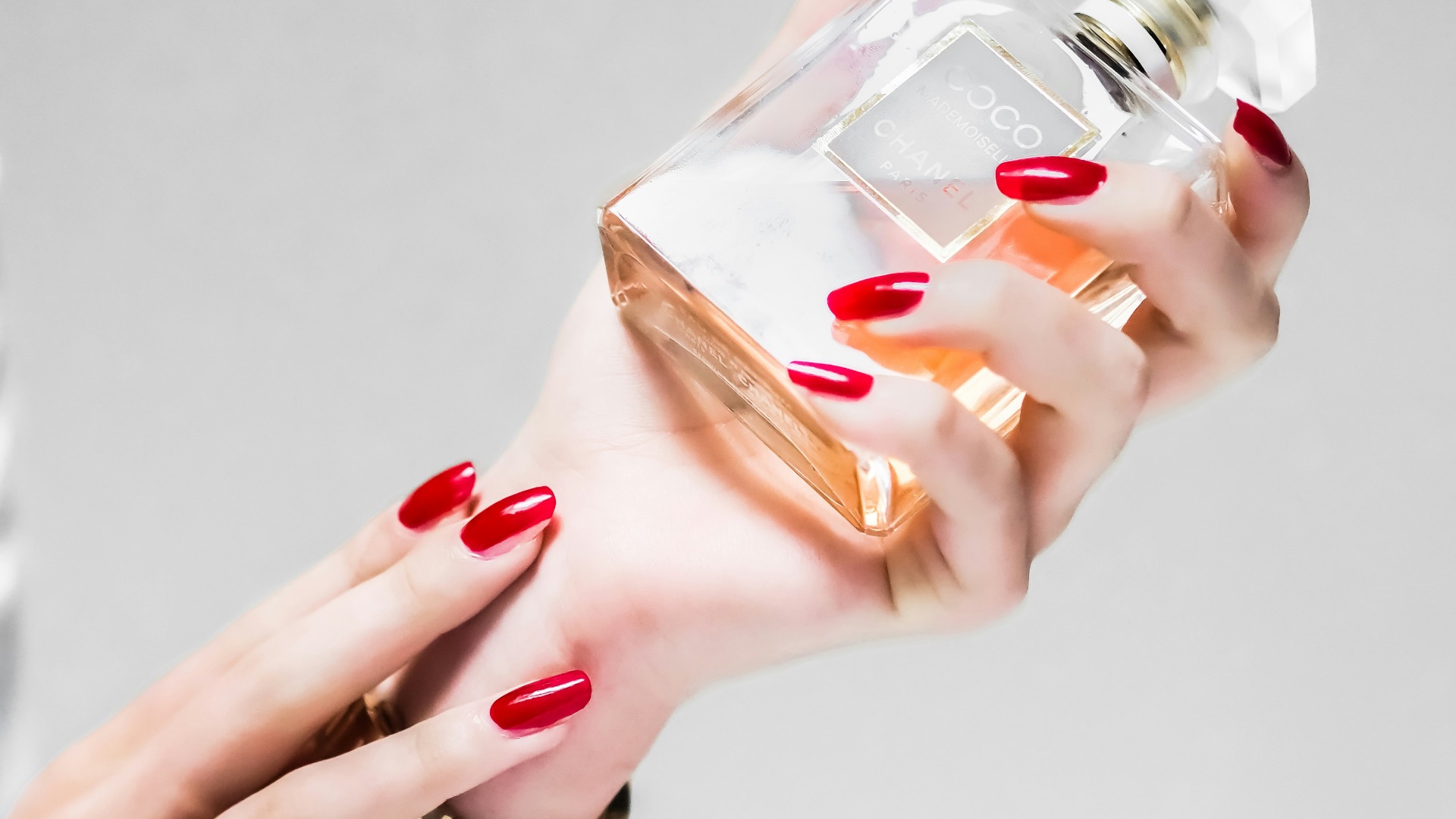 14. Optez pour un parfum signature