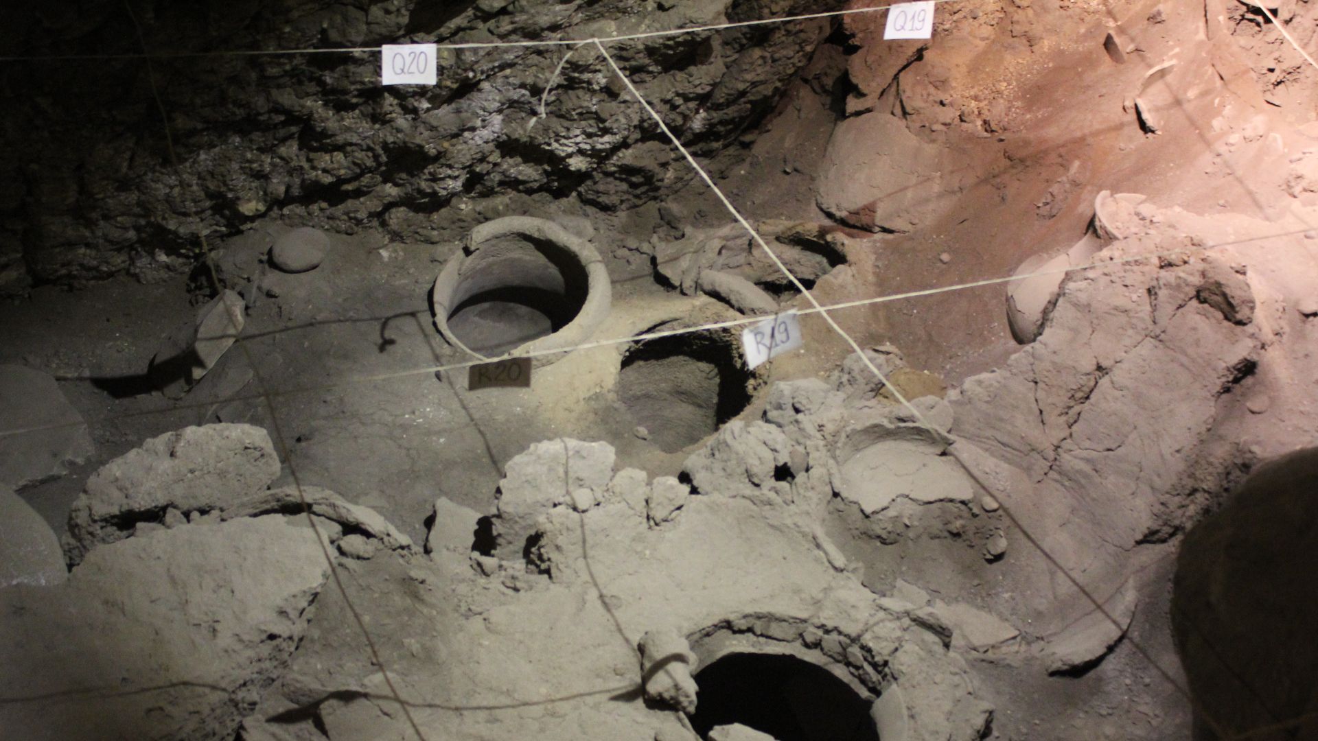 6. Fragment de jupe en roseau d'Areni-1