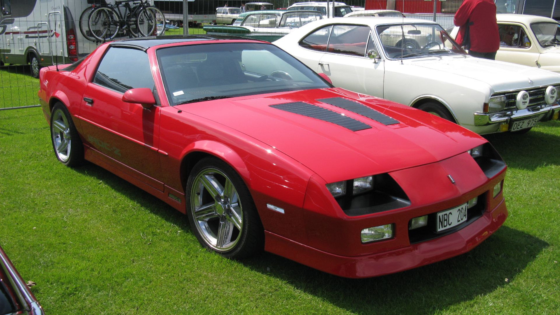 18. Chevrolet Camaro IROC-Z