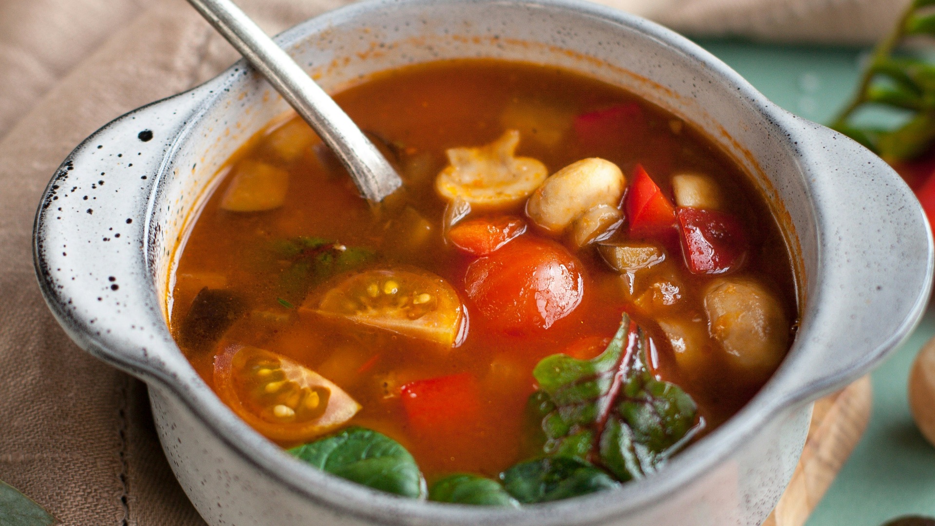 3. Diluer une soupe ou une sauce brûlée
