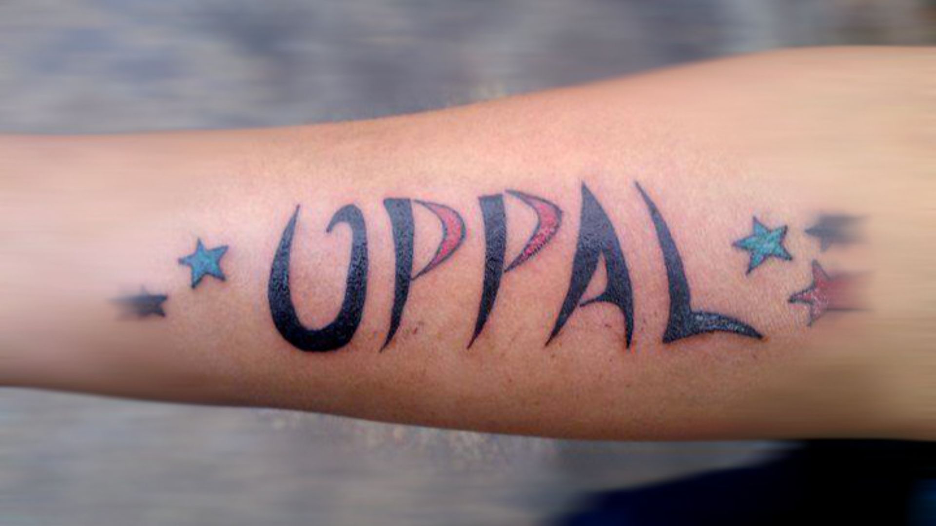16. Son propre nom de famille