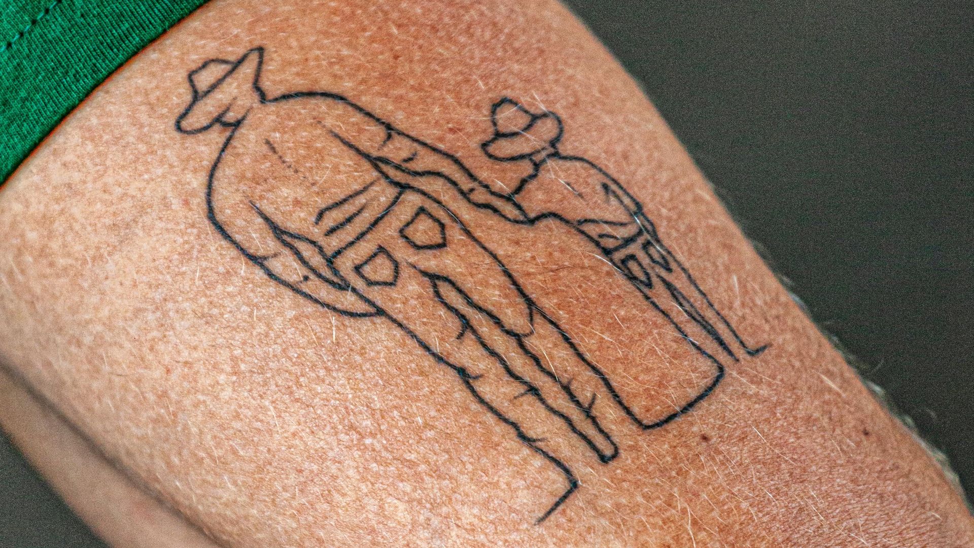 7. Tatouage au trait