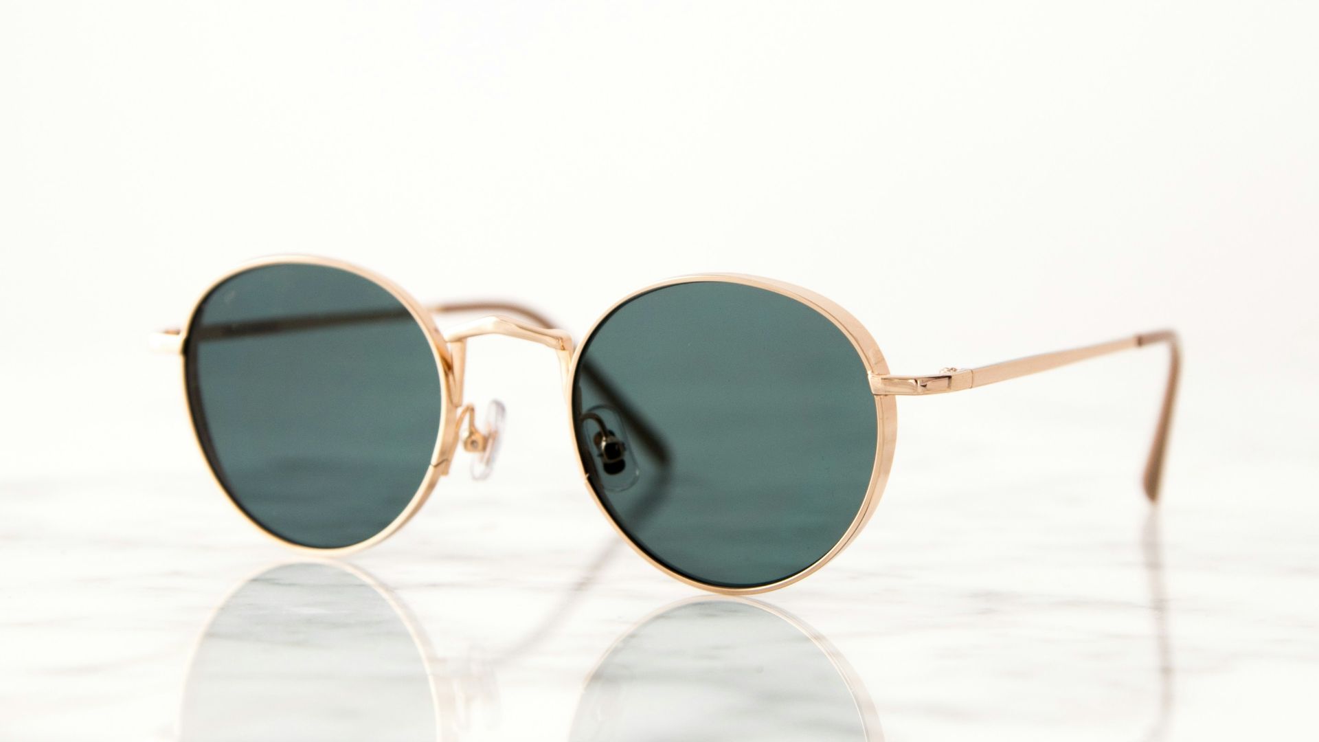 11. Ajoutez des lunettes tendance à votre collection