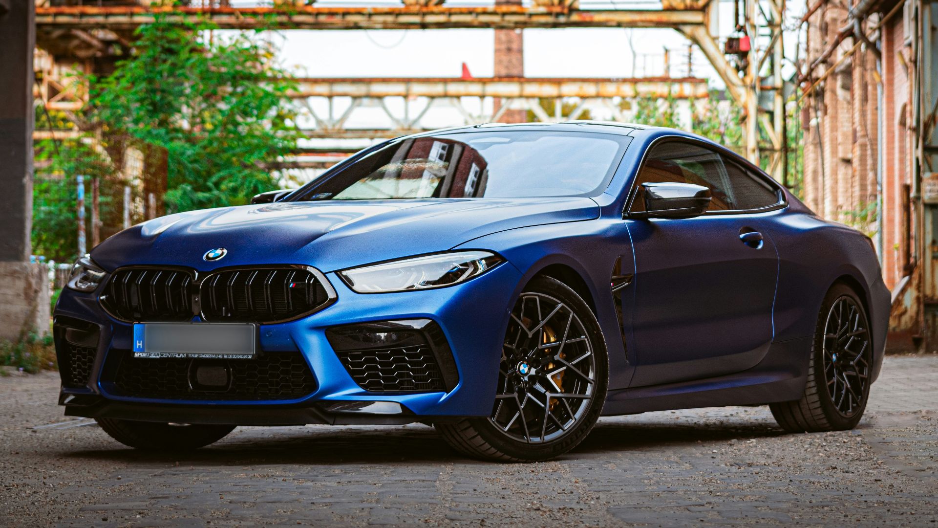 9. BMW M8