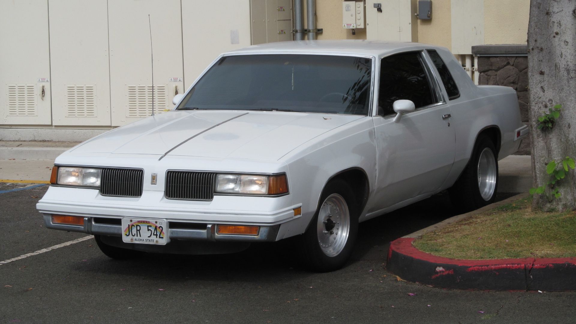 2. Oldsmobile Cutlass Supreme de 1988