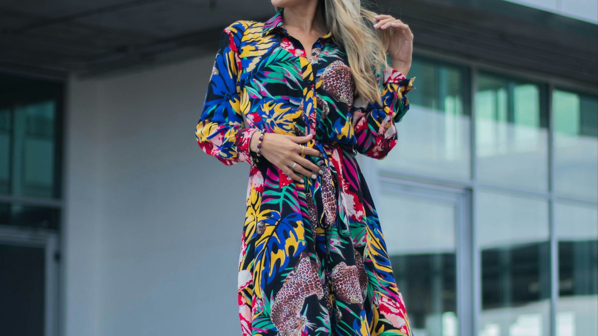 10. Une robe longue aux lignes fluides