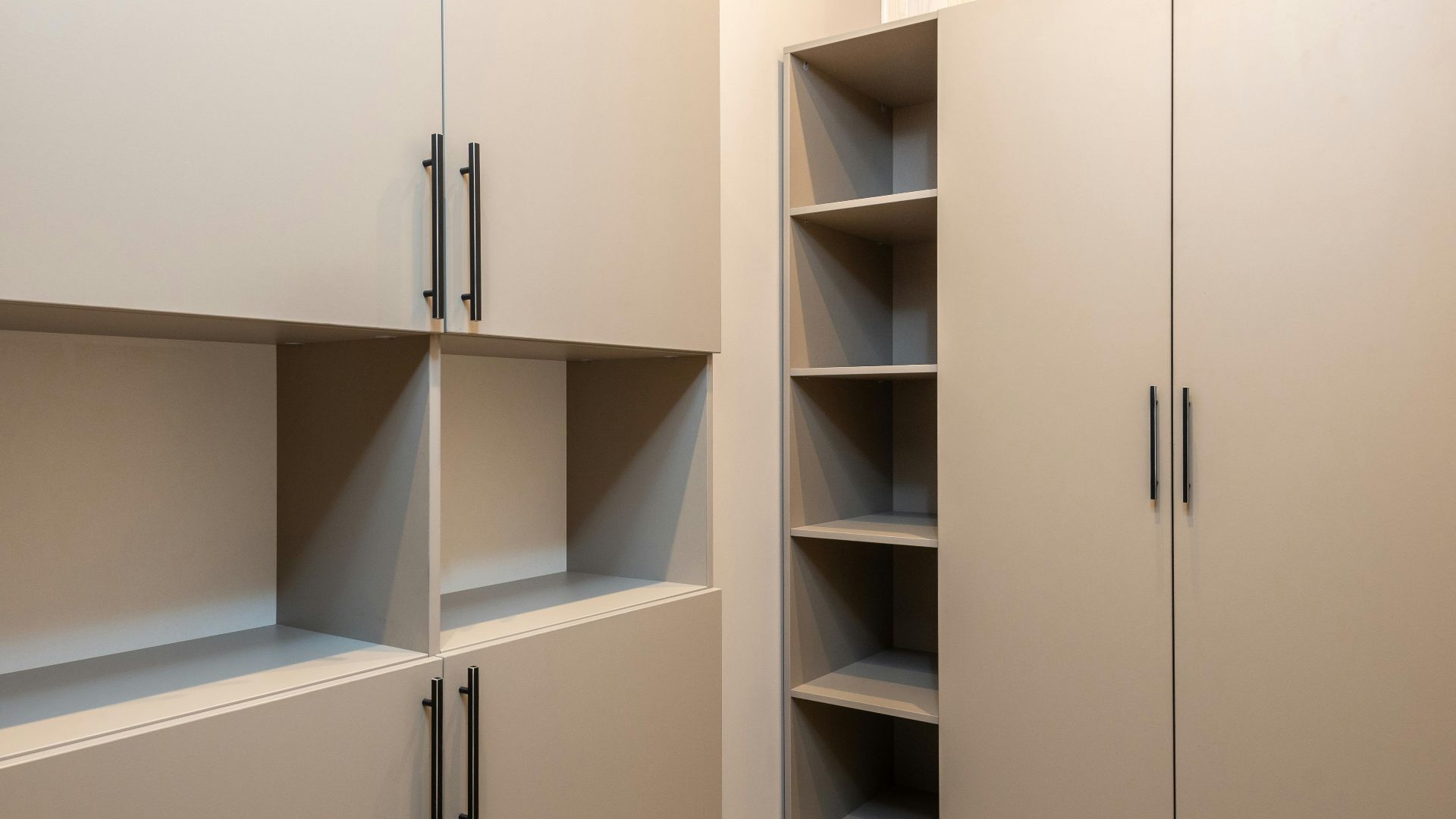 2. Armoires de garage sur mesure