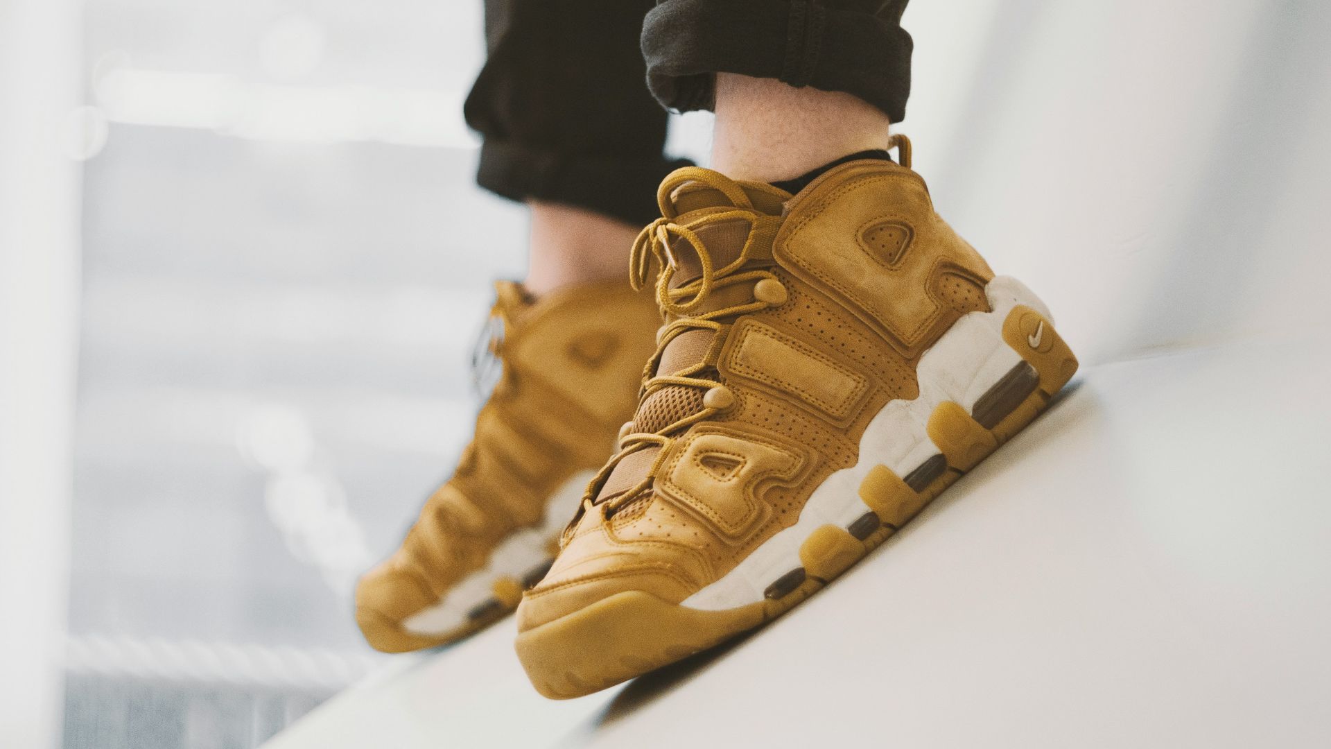 12. Des chaussures bien entretenues, pas seulement chères