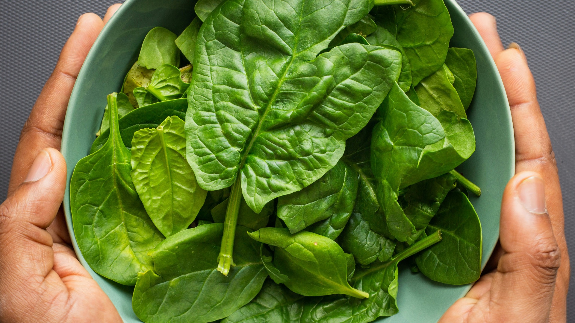 8. Ne vous contentez pas de manger des épinards
