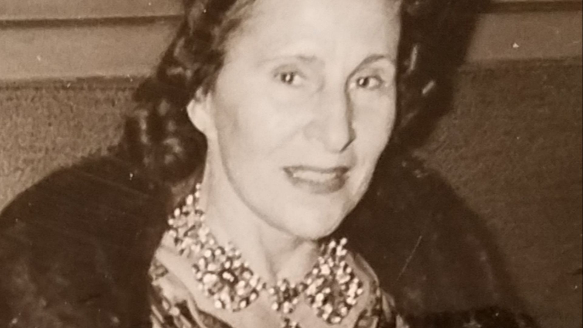 16. Gala Dalí