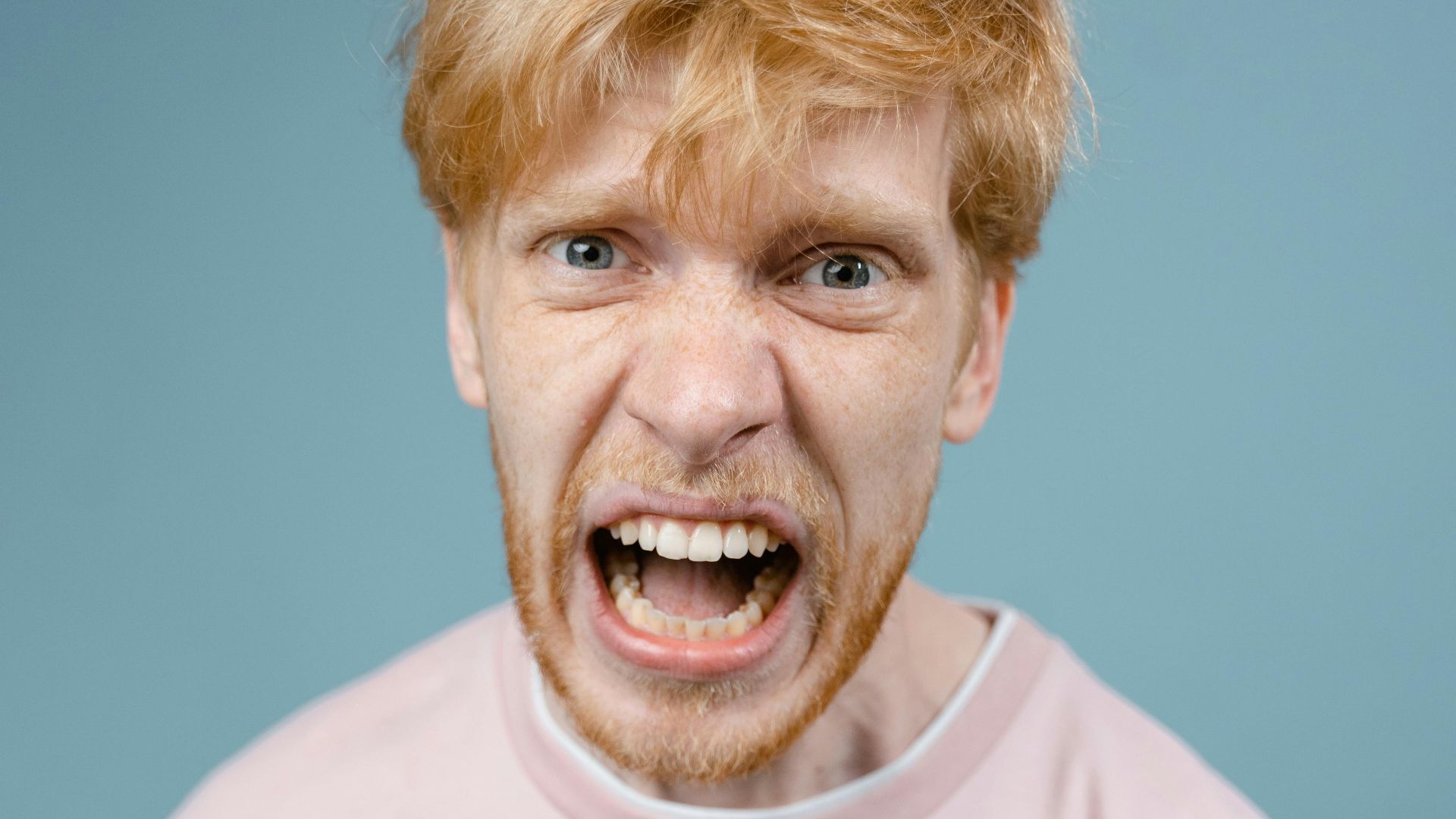 20 choses dont les gens se vantent et qui sont des signaux d’alerte