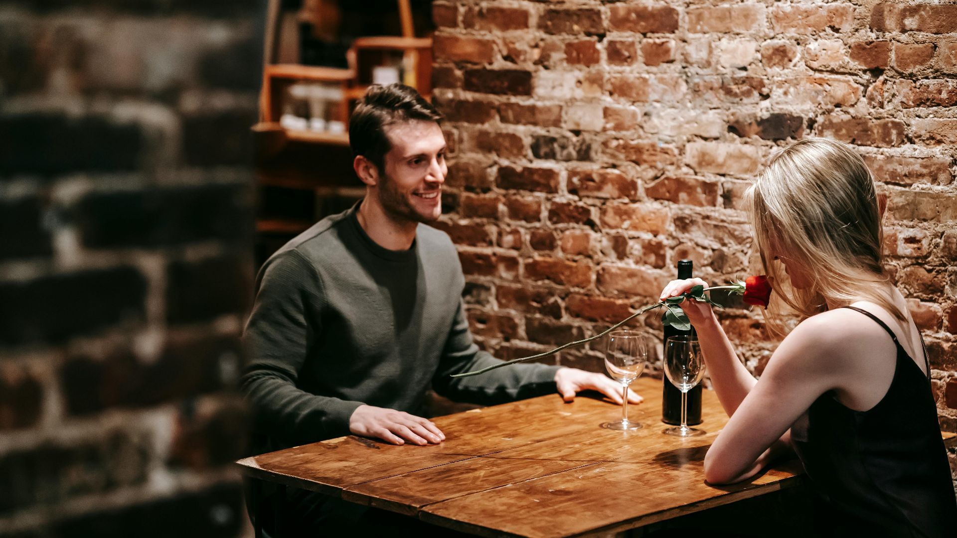 3. Le speed dating réduit les risques de « catfishing »