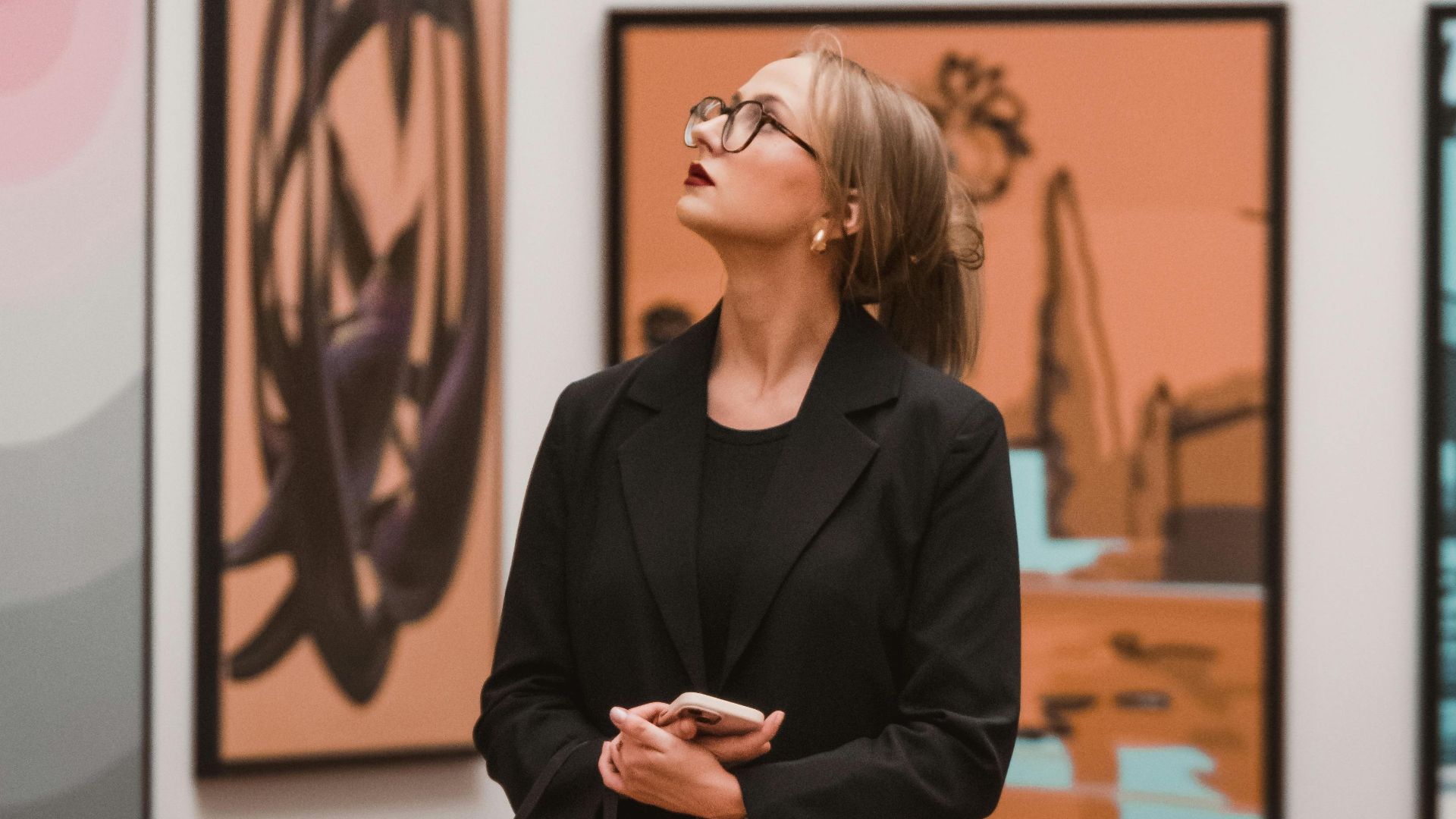 14. Assistant(e) dans une galerie d'art