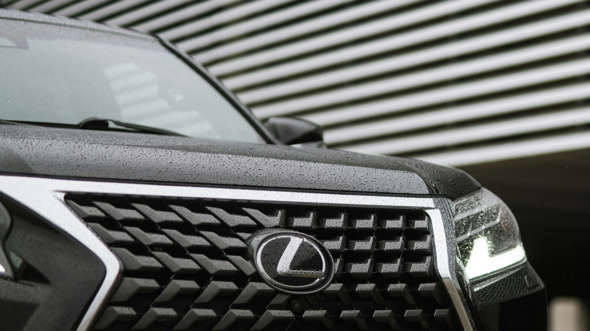 12. Lexus GX
